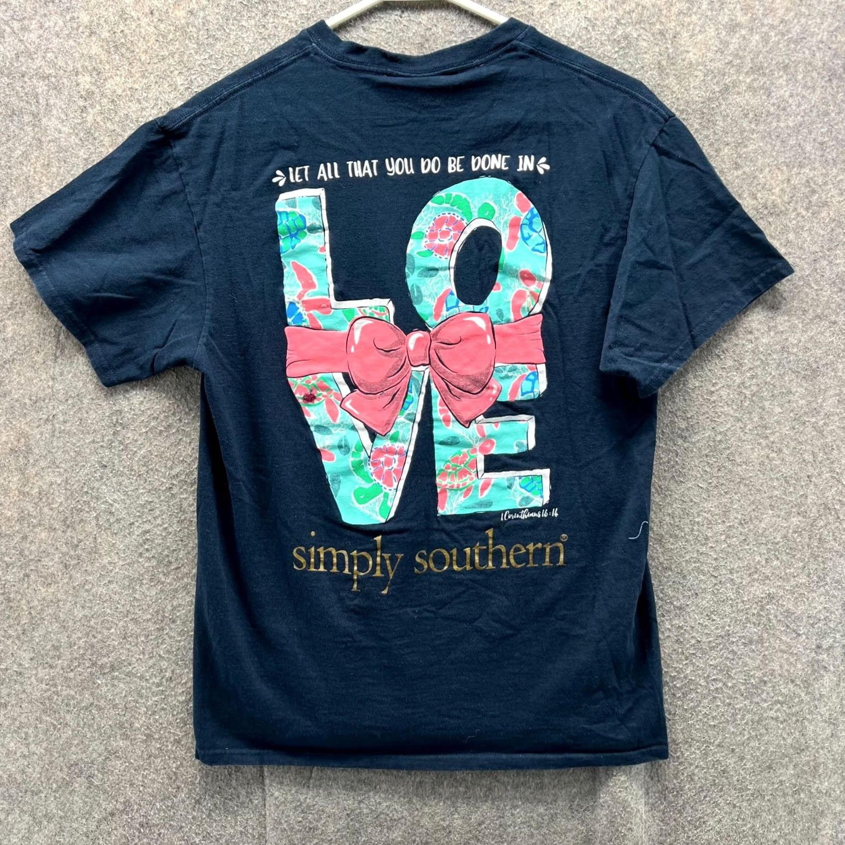 Spell VINTAGE Simply Southern Shirt Mens Medium Blue Crewneck Love Spell out Big Print Bow Short Sleeve Crew Neck Regular All Seasons Mens Size US M / EU 48-50 / 2 - 2 Thumbnail