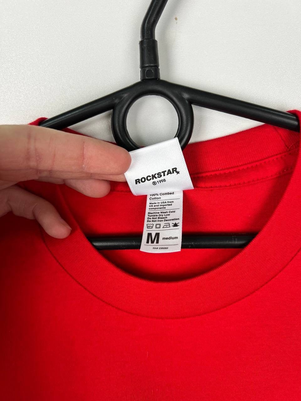 Vintage Red Dead Redenprion rockstar game t-shirts size M Size US M / EU 48-50 / 2 - 4 Thumbnail