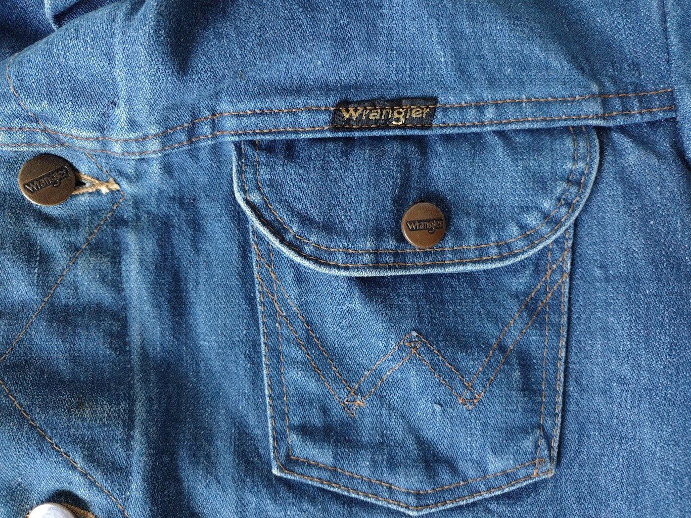 Wrangler Vintage 80s Wrangler 124MJ 'KISS' with Patches & Button Size US S / EU 44-46 / 1 - 6 Thumbnail