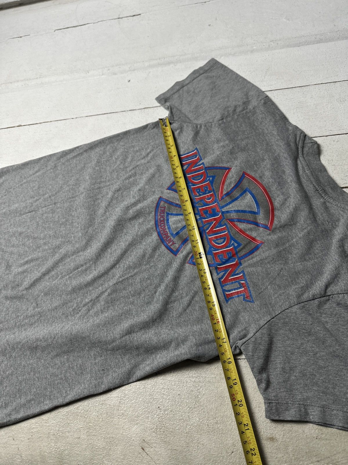 Independent Truck Co. 🚨VNTG INDEPENDENT SKATE T-SHIRT BIG LOGO GRAY Size US S / EU 44-46 / 1 - 15 Thumbnail