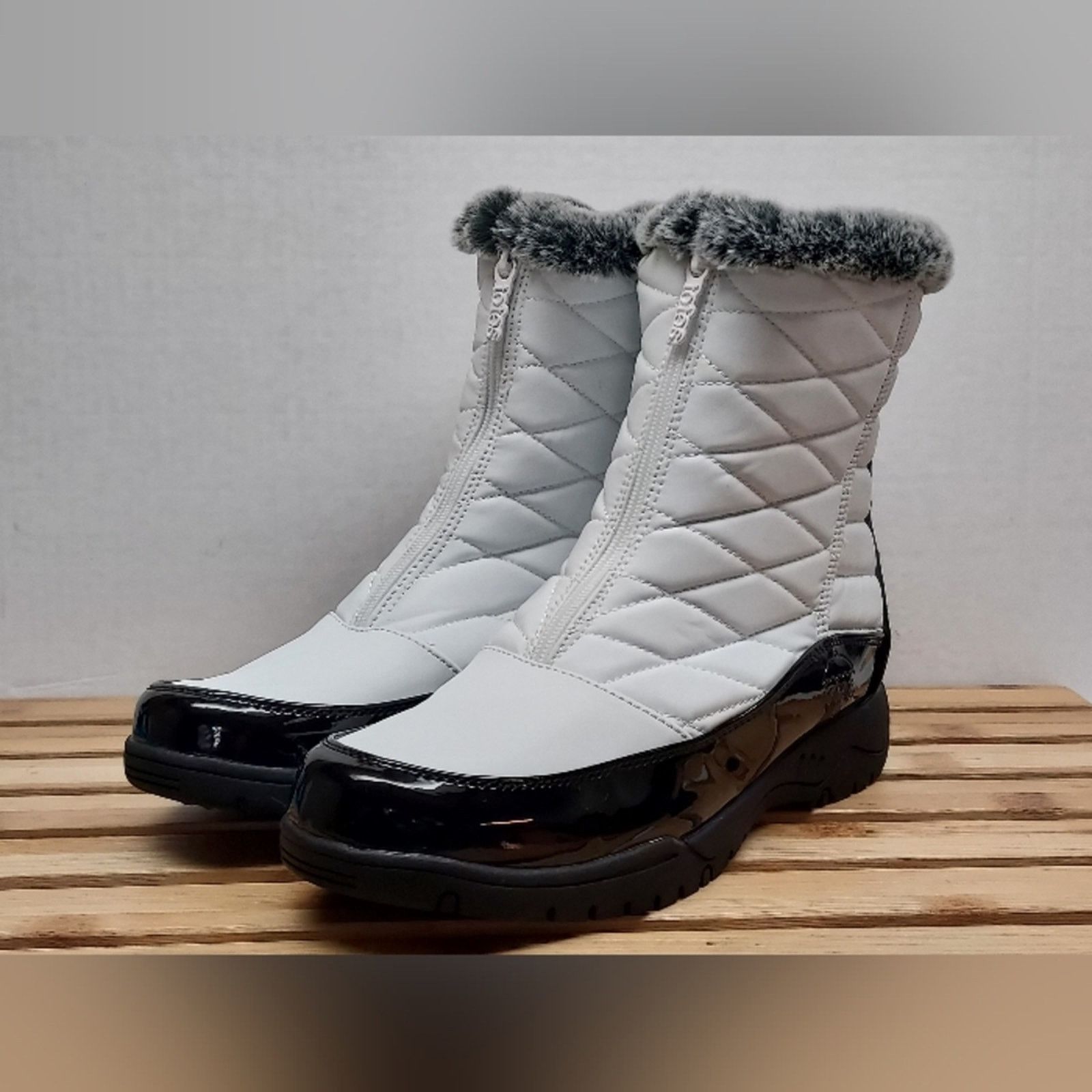 Toteme TOTES Womens White & Black Pull On Winter Boots Size 10M Size US 10 / IT 40 - 2 Thumbnail