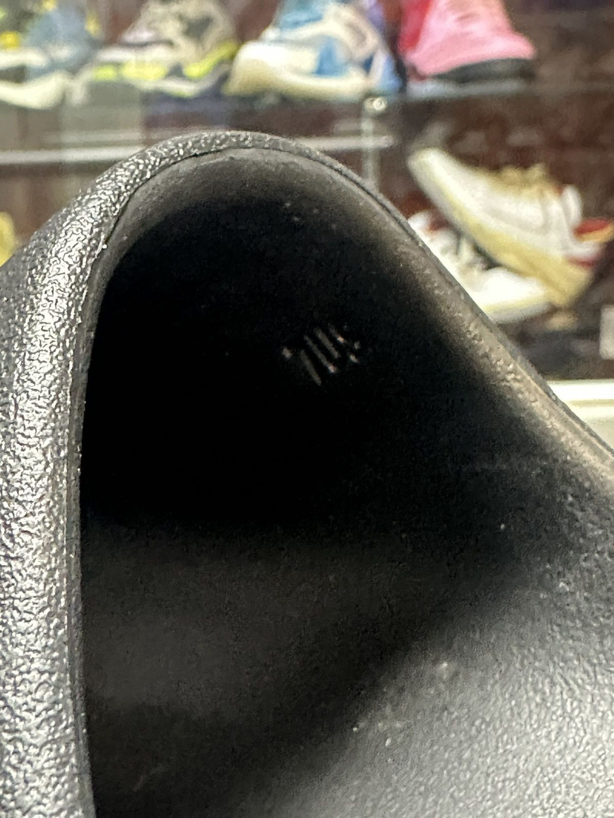 Yeezy Yzy-01 Black Slides Size US 7 / EU 40 - 4 Thumbnail