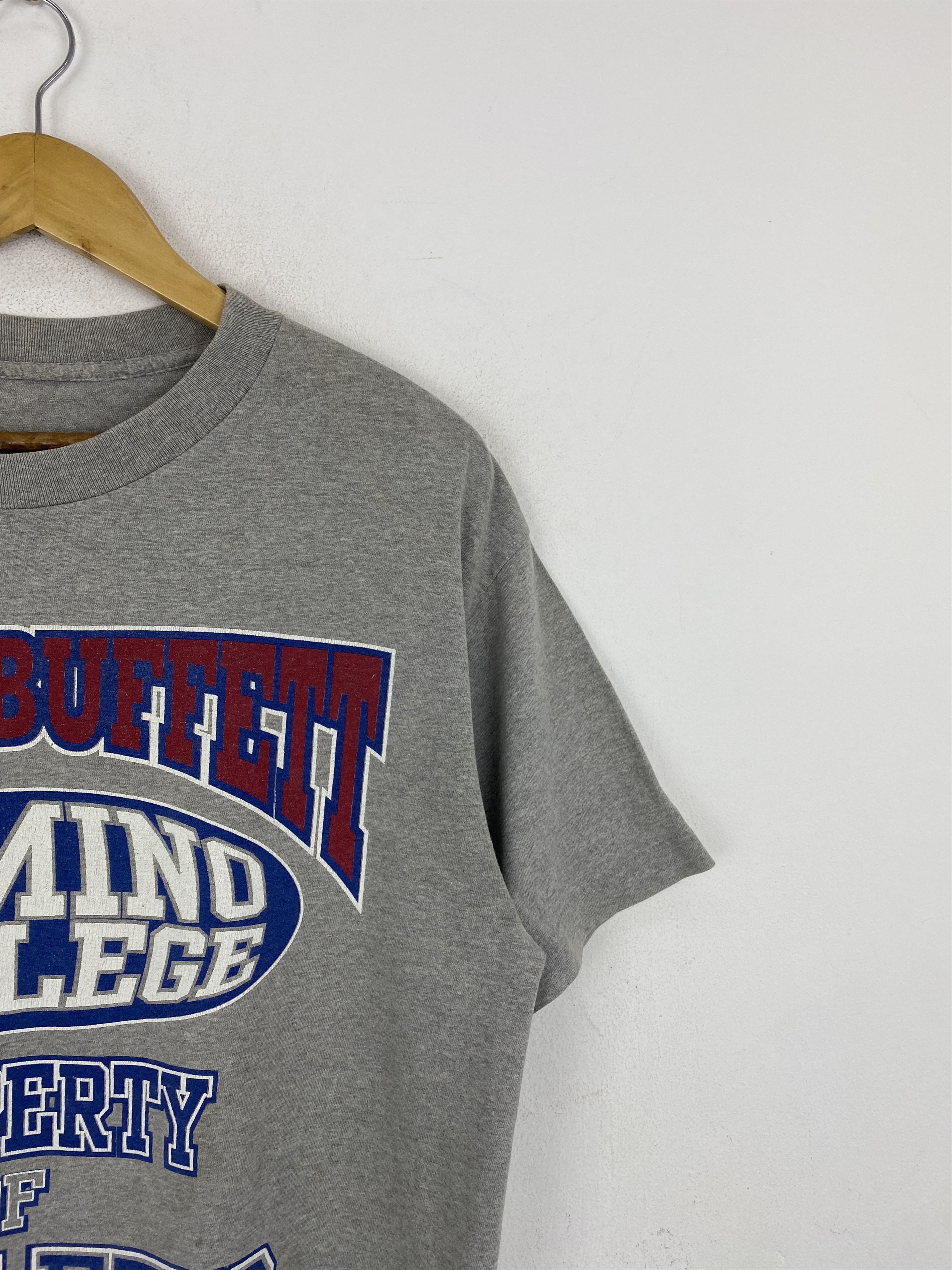 Vintage Vintage 90s Jimmy Buffet Landsharks Tour 1995 Tee TA0601 Size US L / EU 52-54 / 3 - 9 Thumbnail