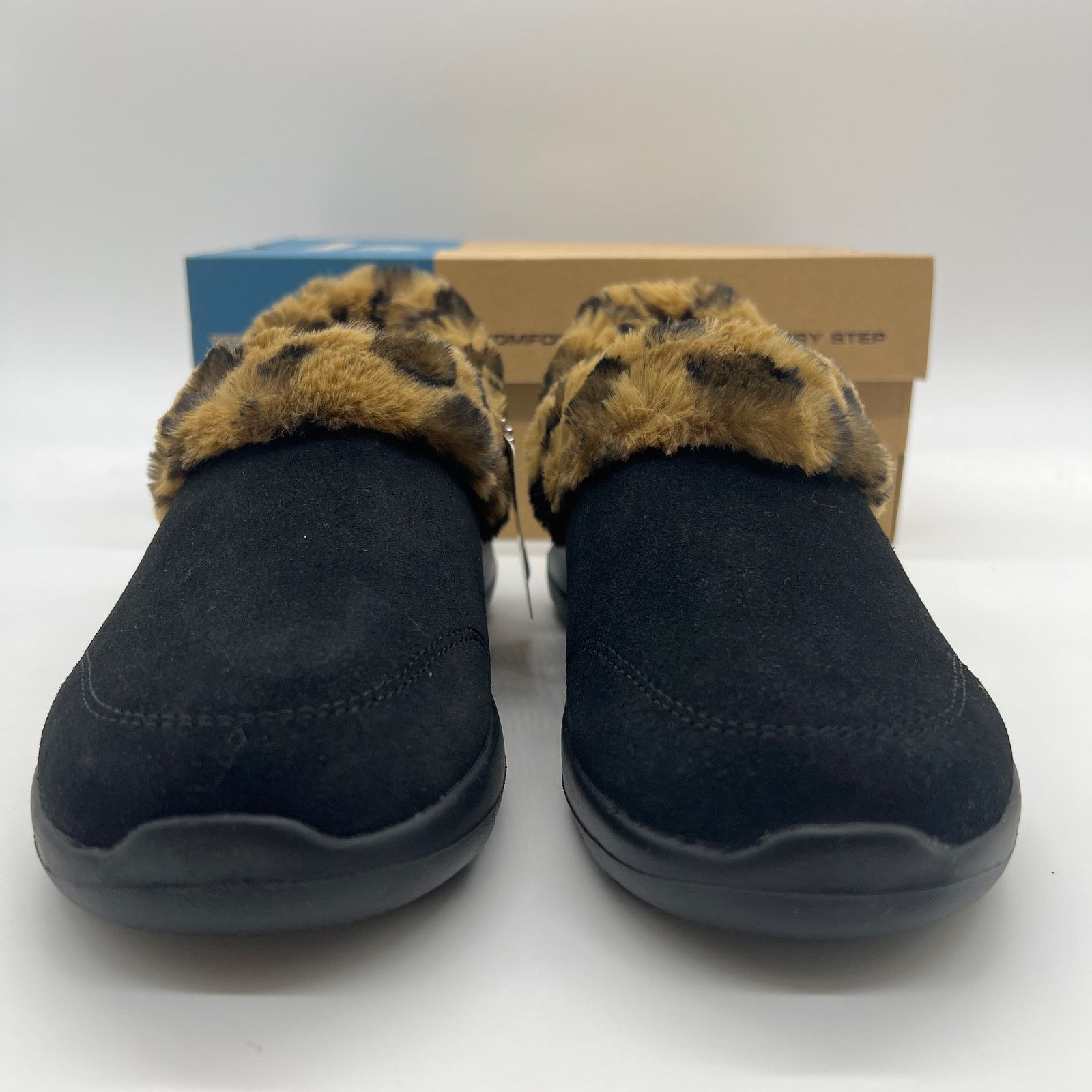 SKECHERS Skechers Slip on Womens Size 7 Black On The Go Joy Suede Size US 7 / IT 37 - 4 Thumbnail
