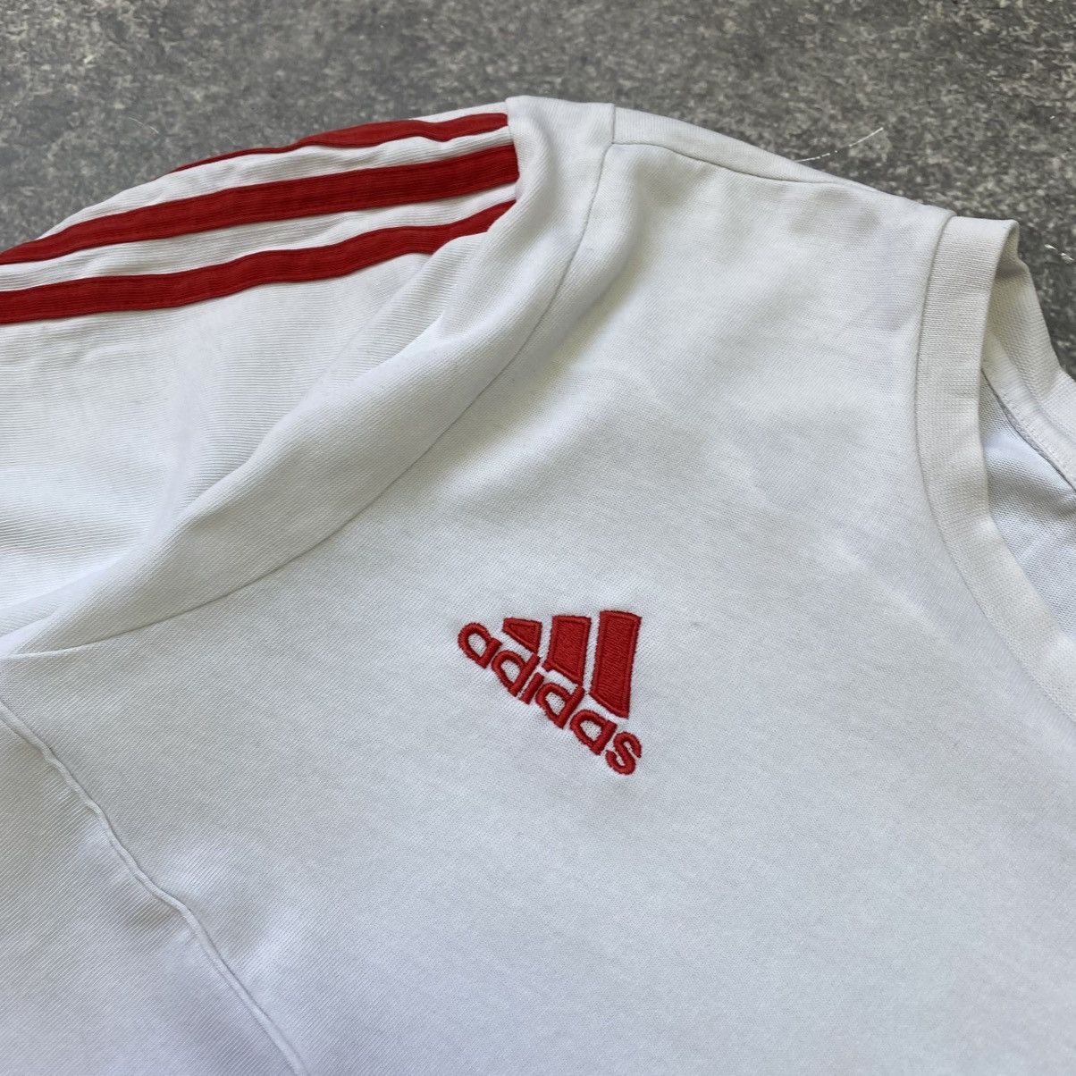 Adidas × Vintage Vintage Adidas FC Arcenal fly emirates team soccer jersey Size US M / EU 48-50 / 2 - 4 Thumbnail
