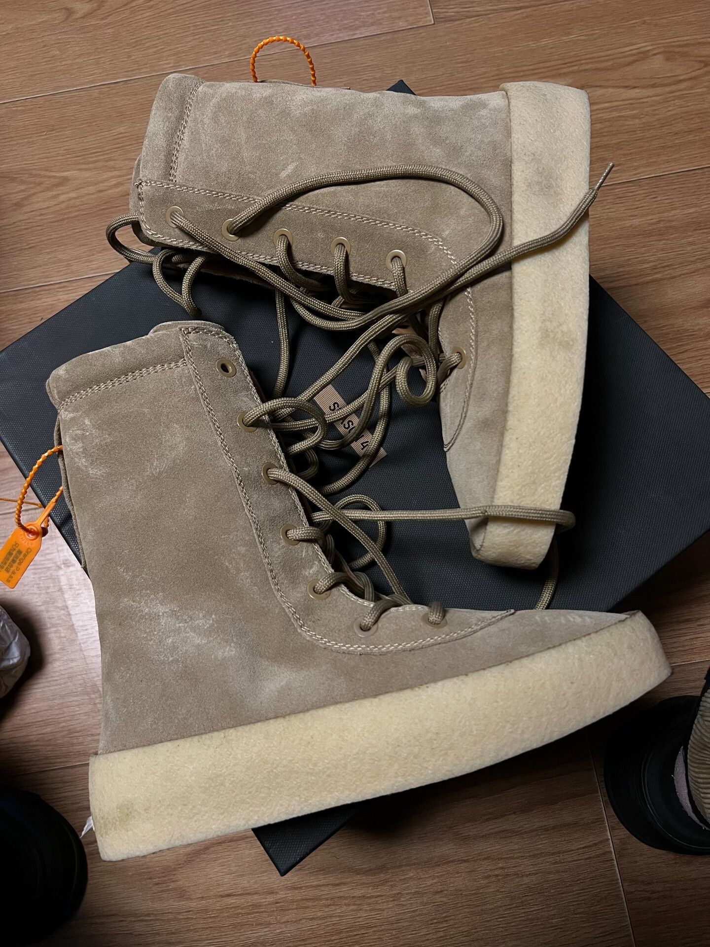 Yeezy Yeezy Season 4 Boot Size 41 Size US 8 / EU 41 - 1 Thumbnail