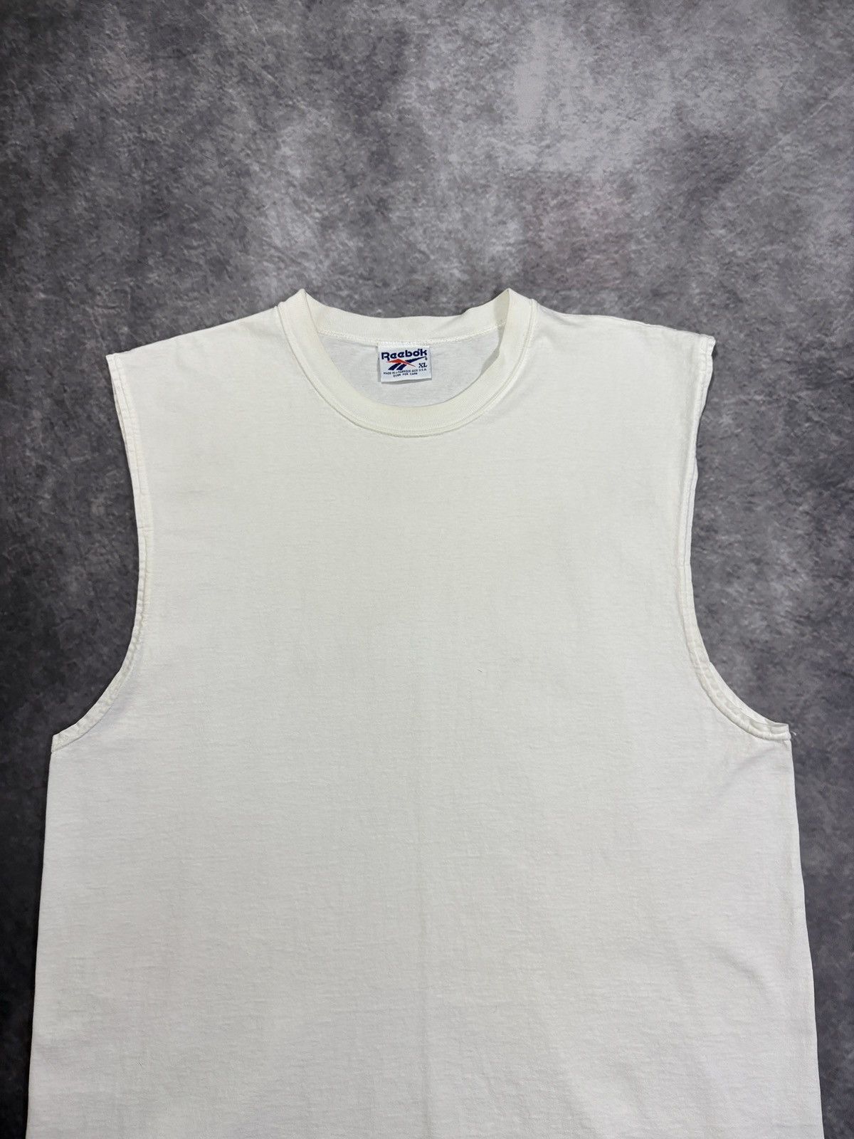 Reebok 1990s Vintage Reebok Sleeveless Shirt Blank Tank Top 90s Tee Size US XL / EU 56 / 4 - 1 Thumbnail