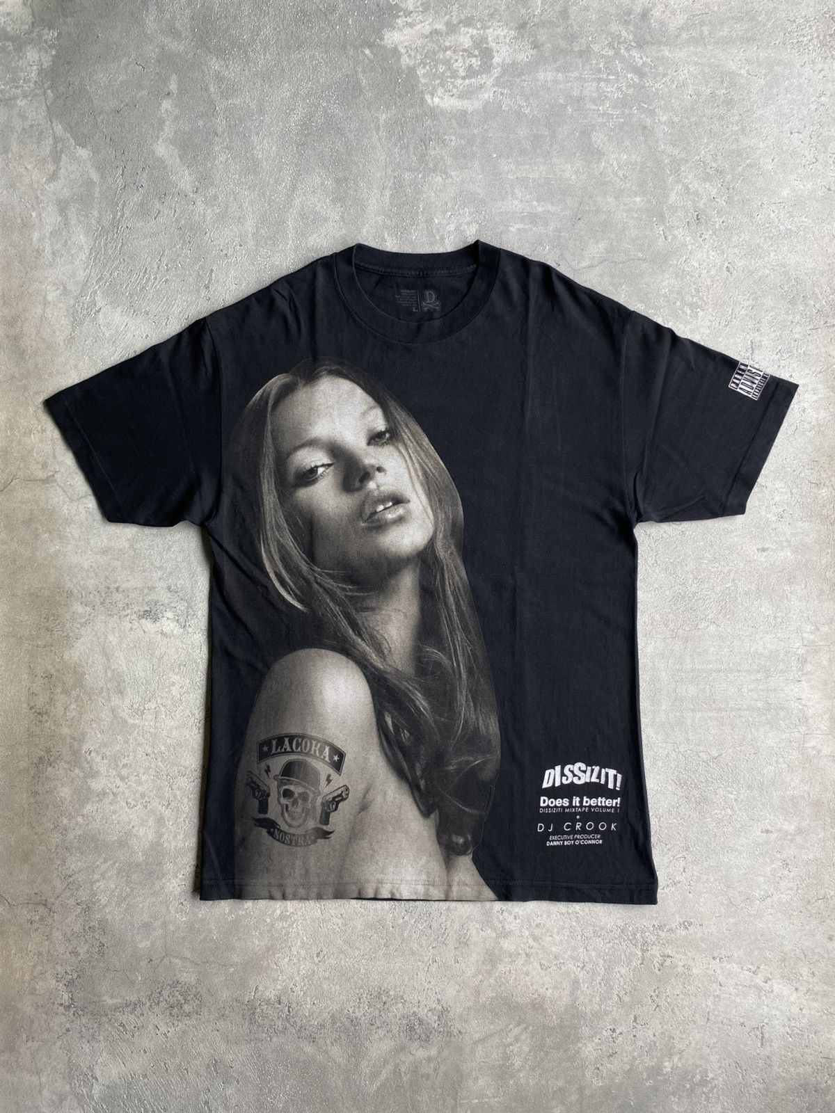 【完売品】DISSIZIT KATE MOSS Tシャツ XL 新品未使用 完売品】DISSIZIT KATE MOSS Tシャツ XL 新品未使用 - メルカリ