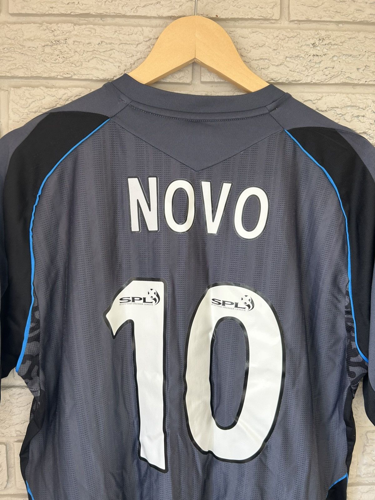 Umbro Vintage Umbro Glasgow Rangers Nacho Novo 2007 Jersey Size US L / EU 52-54 / 3 - 8 Thumbnail