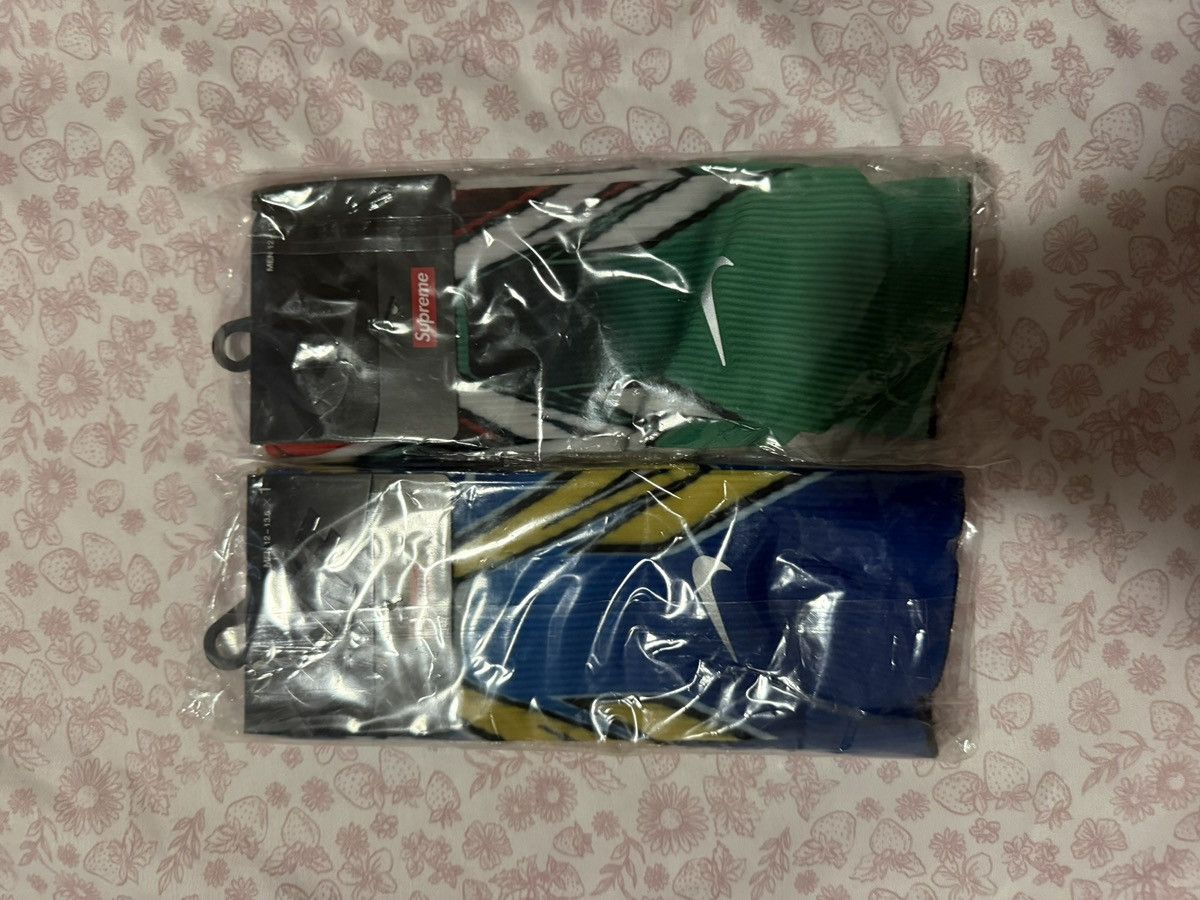 Nike × Supreme Nike X Supreme Spark Crew socks Size ONE SIZE - 2 Thumbnail
