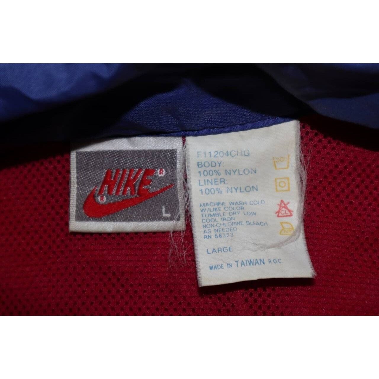 Nike Vintage 90s Nike Tag Neon Half Zip Pullover Windbreaker L Size US L / EU 52-54 / 3 - 3 Thumbnail
