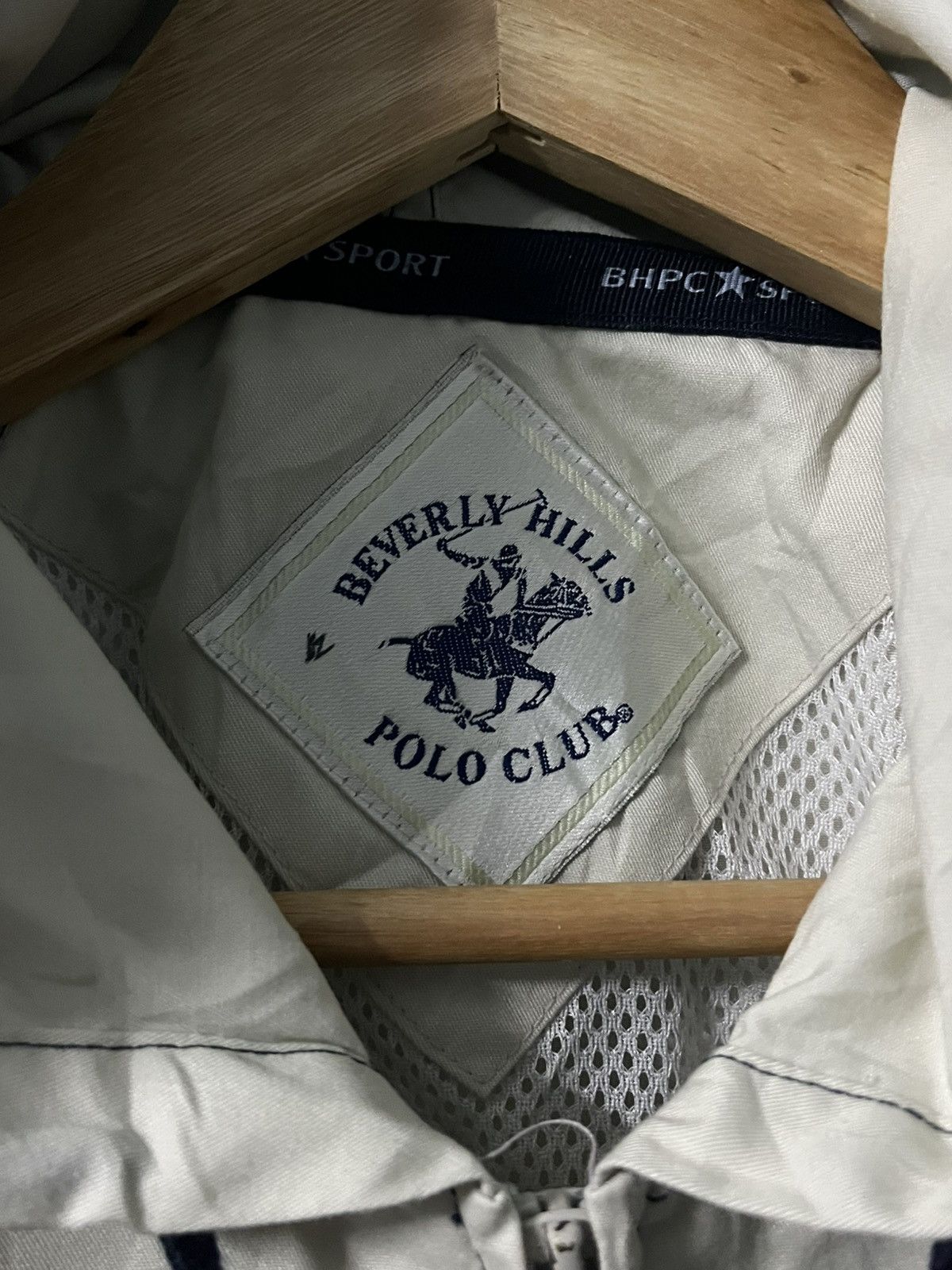 Beverly Hills Polo Club Beverly Hills Polo Club Windbreaker Women Beige Vintage Size M / US 6-8 / IT 42-44 - 7 Thumbnail