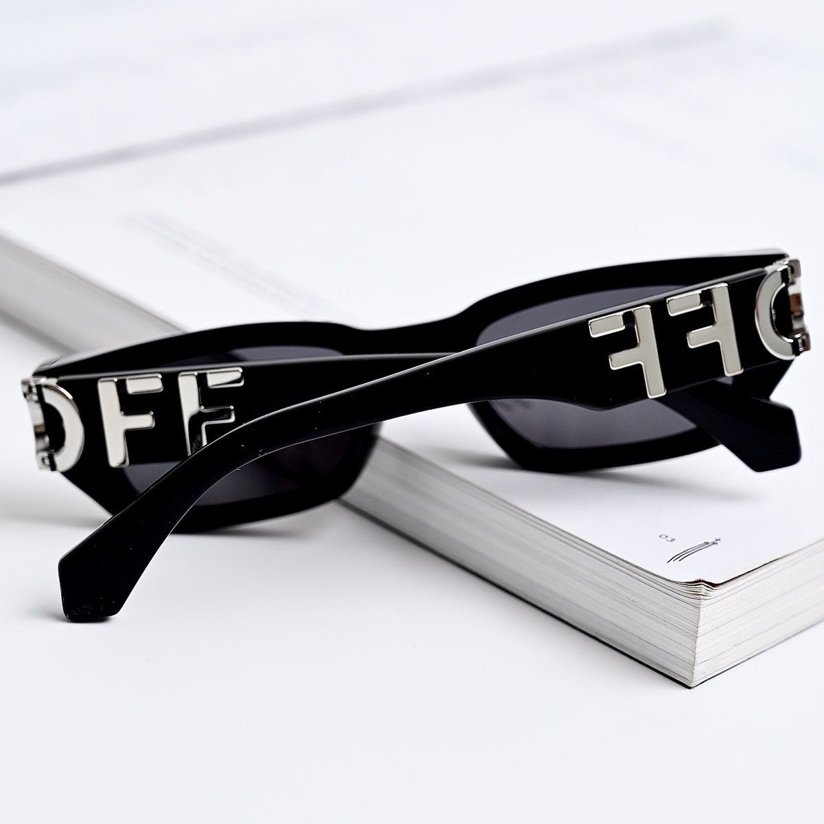 Off-White OFF WHITE FILLMORE SS24 SUNGLASSES Size ONE SIZE - 9 Thumbnail