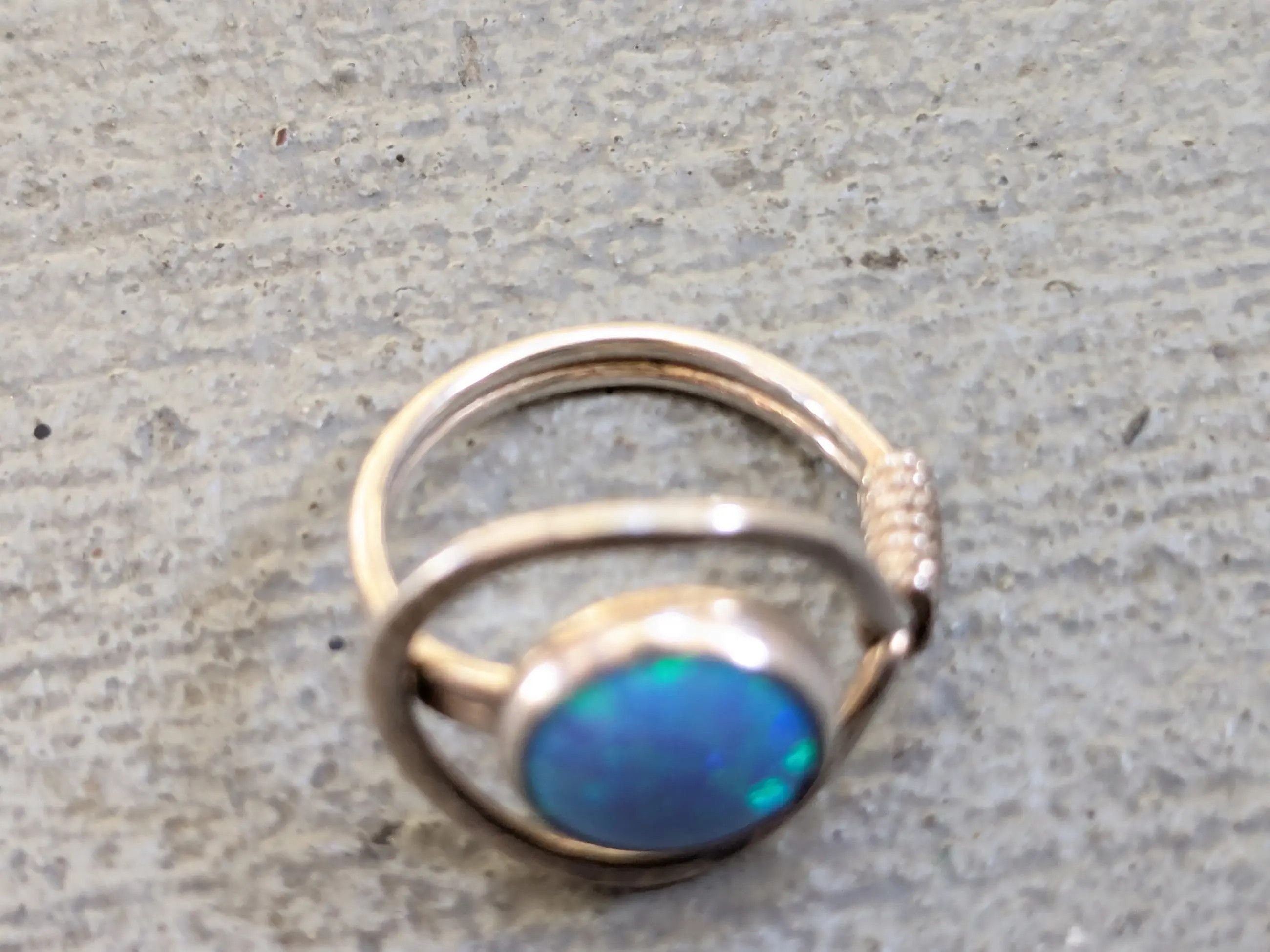 Jewelry Vintage Sterling Silver Ring Blue Opal 6 Round Blue Modern Size ONE SIZE - 9 Thumbnail