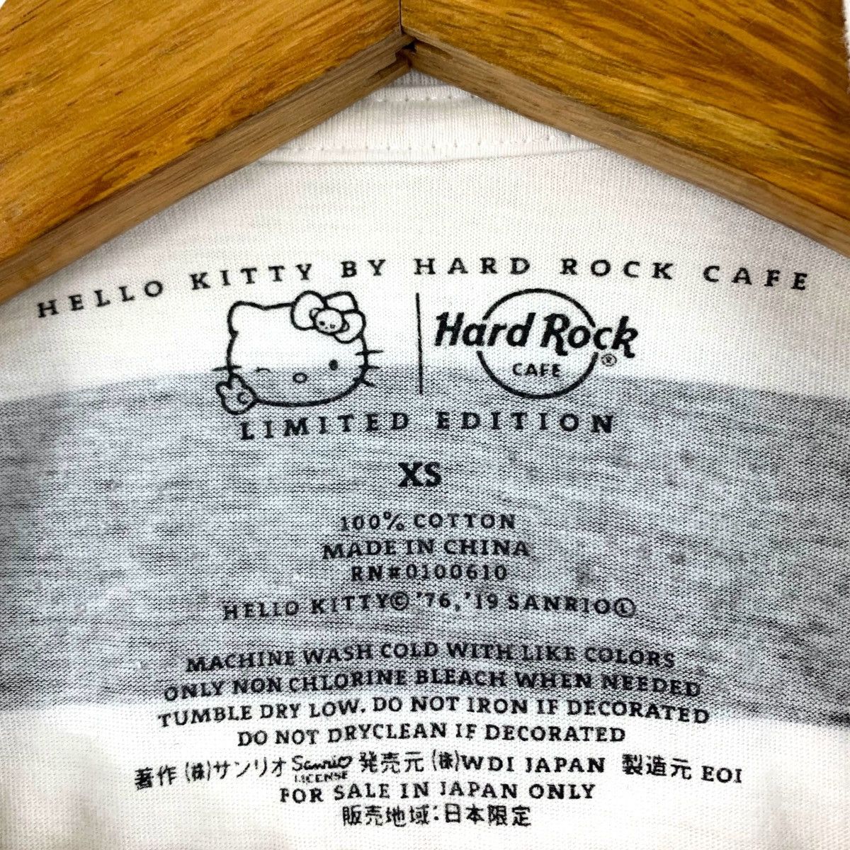 Hard Rock Cafe HELLO KITTY x HARD ROCK Cafe Kyoto Stripes Design Shirt Size XS / US 0-2 / IT 36-38 - 6 Thumbnail