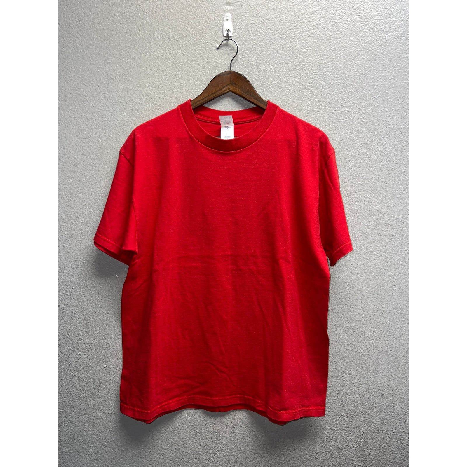 Fruit Of The Loom Y2K Fruit Of The Loom USA Made Red Blank Shirt Tee 2000s L Size US L / EU 52-54 / 3 - 1 Thumbnail