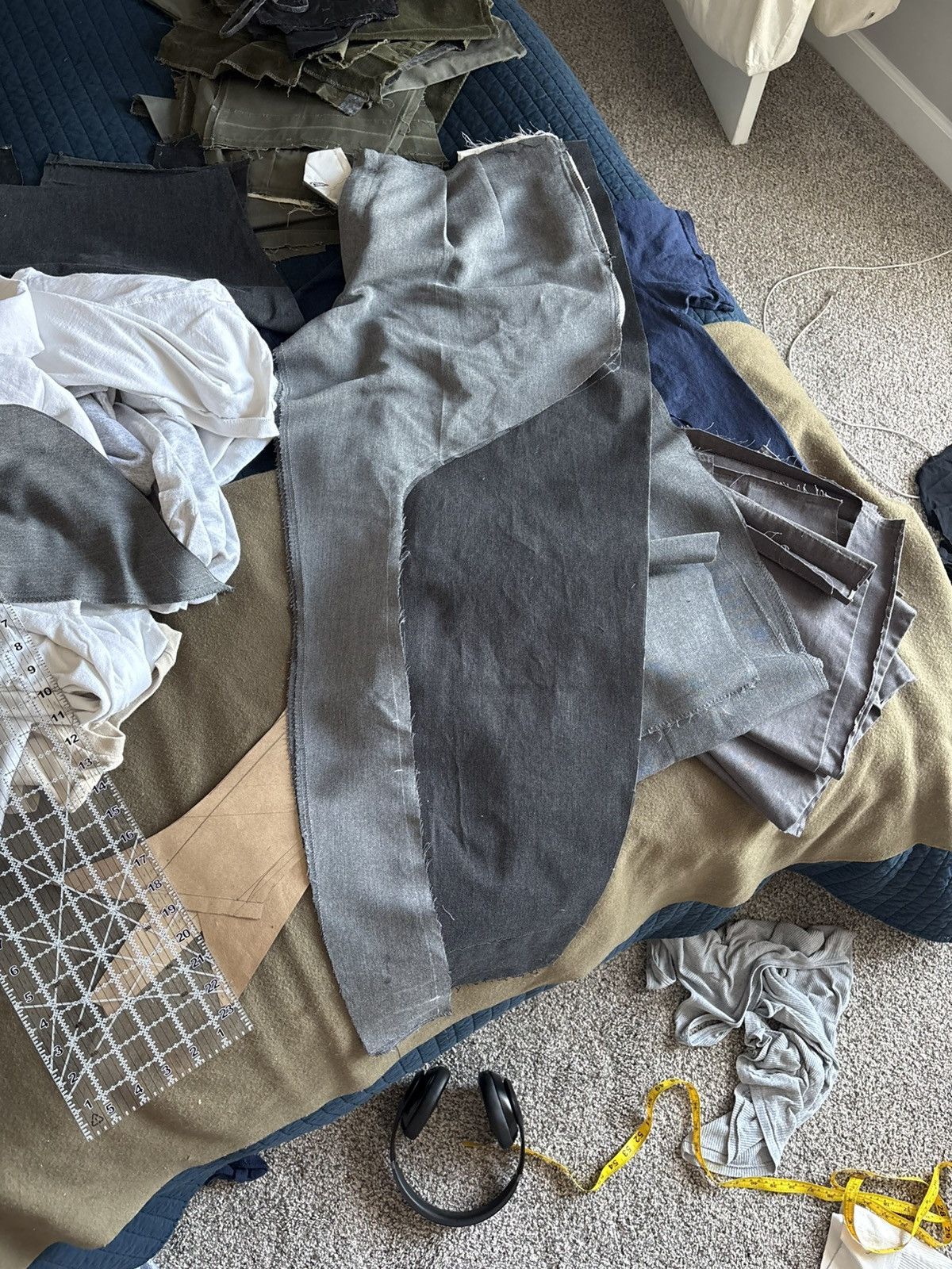 Other Reclaimed Material Grey Colorblock Trousers Size US 36 / EU 52 - 7 Thumbnail