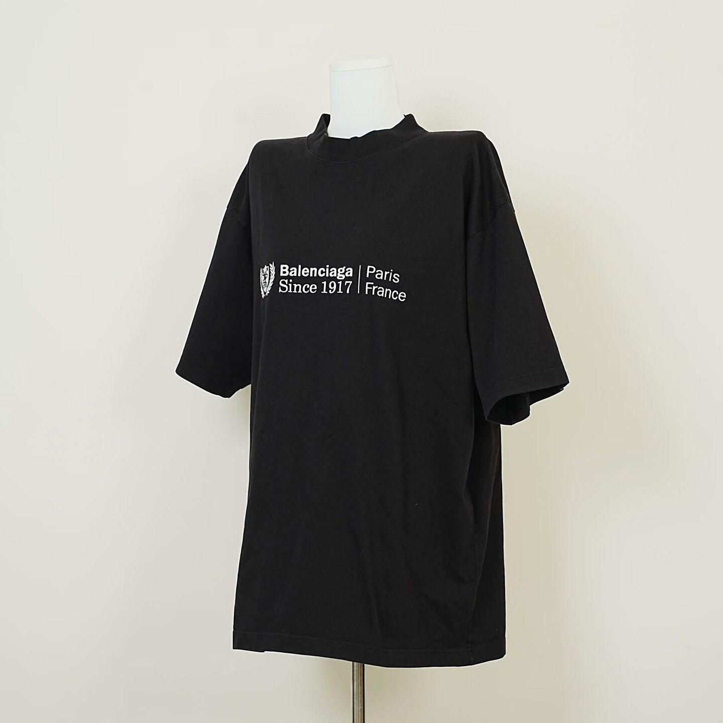 Balenciaga balenciaga institutional logo black t-shirt Size US M / EU 48-50 / 2 - 3 Thumbnail