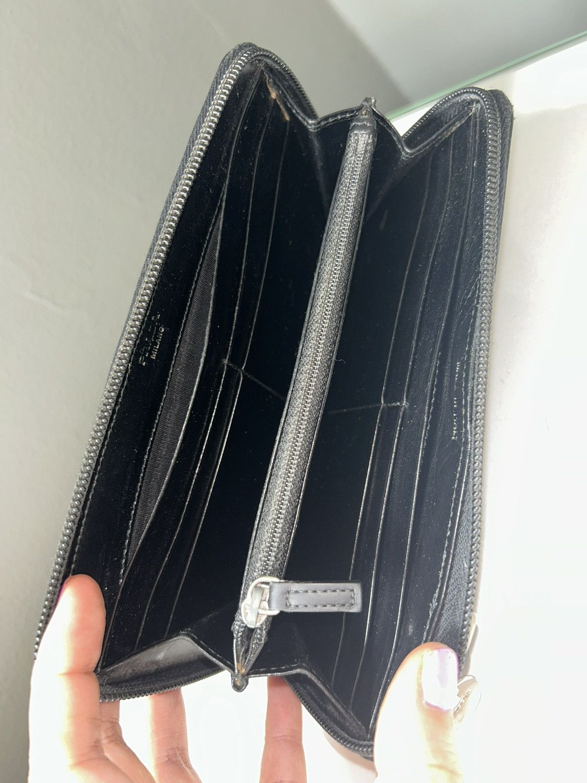 Prada Vintage Prada Nylon Black Zippy Wallet Size ONE SIZE - 4 Thumbnail