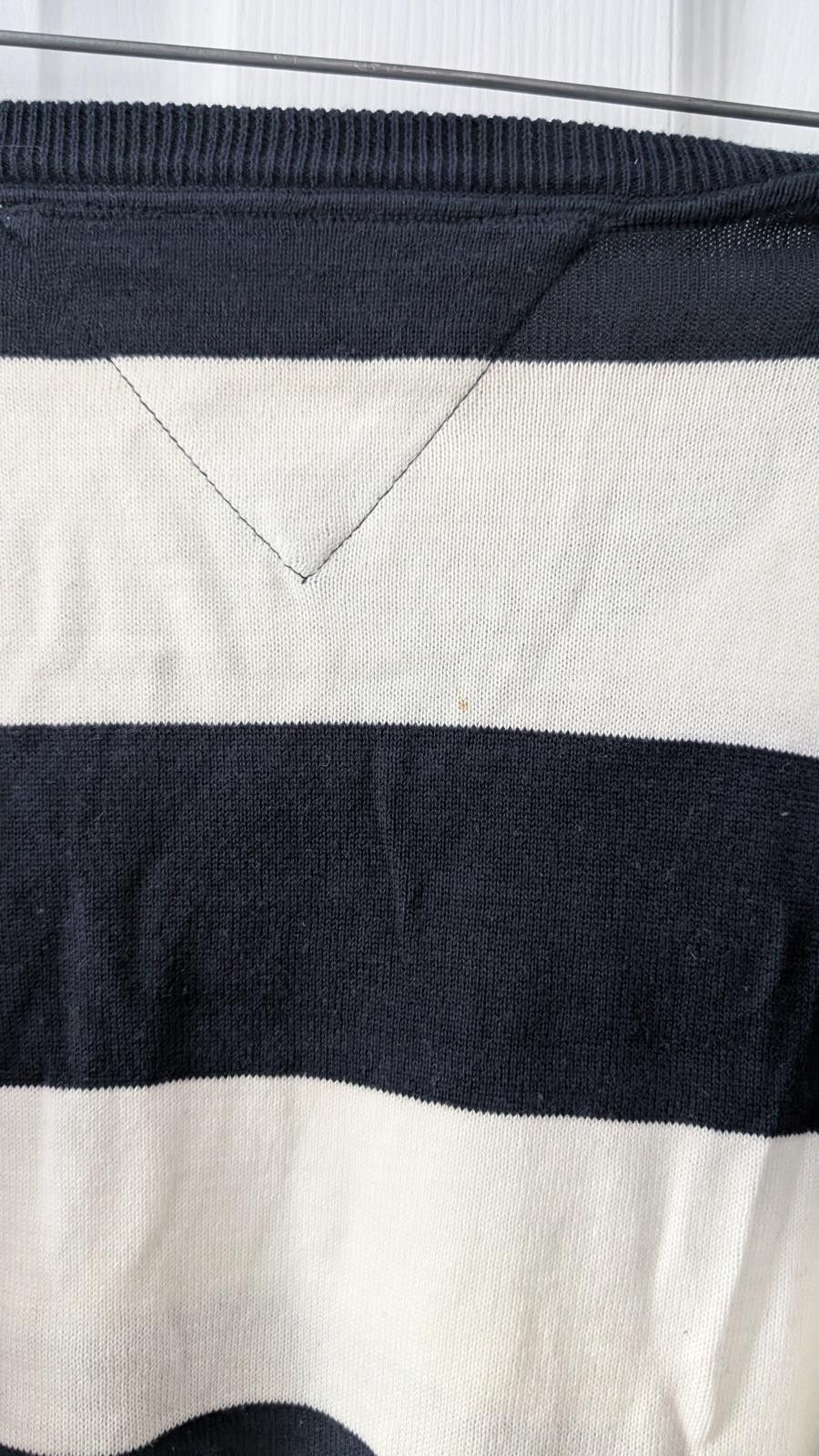 Tommy Hilfiger Tommy Hilfiger Men’s VNeck Striped Sweater Navy XXL Pullover Size US XXL / EU 58 / 5 - 6 Thumbnail