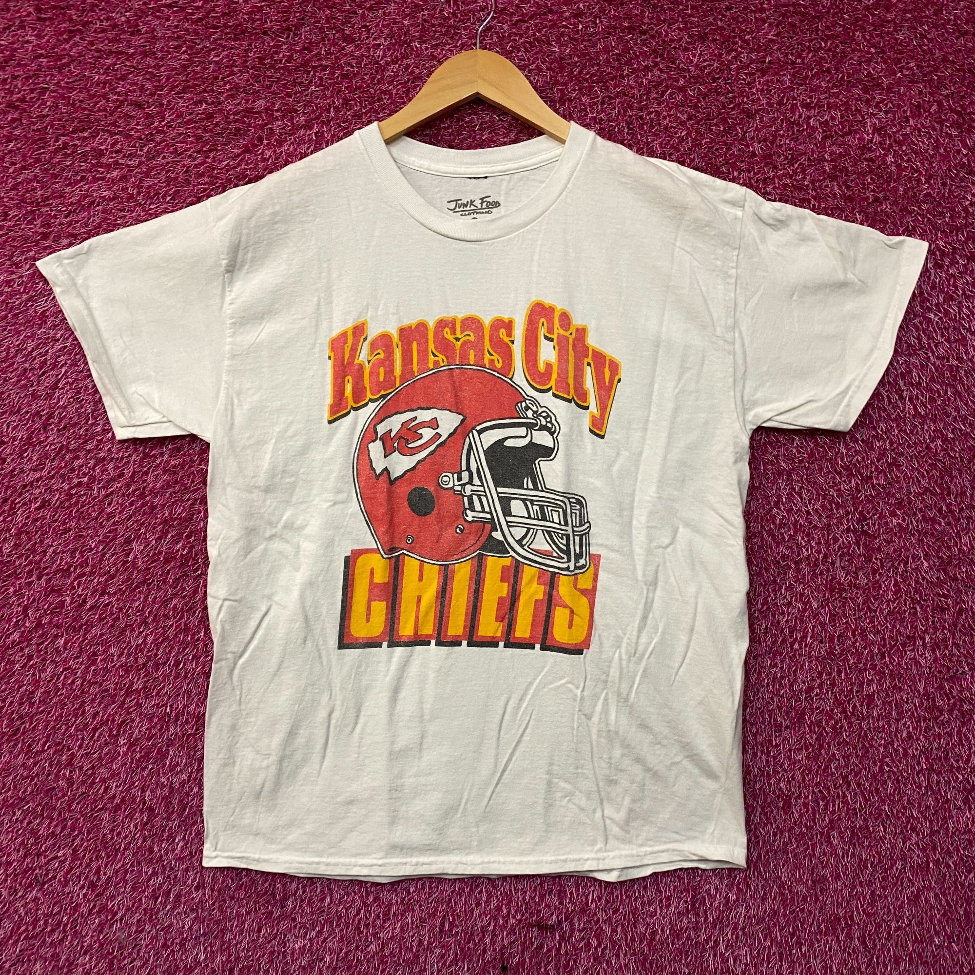 Junk Food NFL Kansas City Chief Vintage Style Helmet Logo Football T-S Size US M / EU 48-50 / 2 - 1 Thumbnail