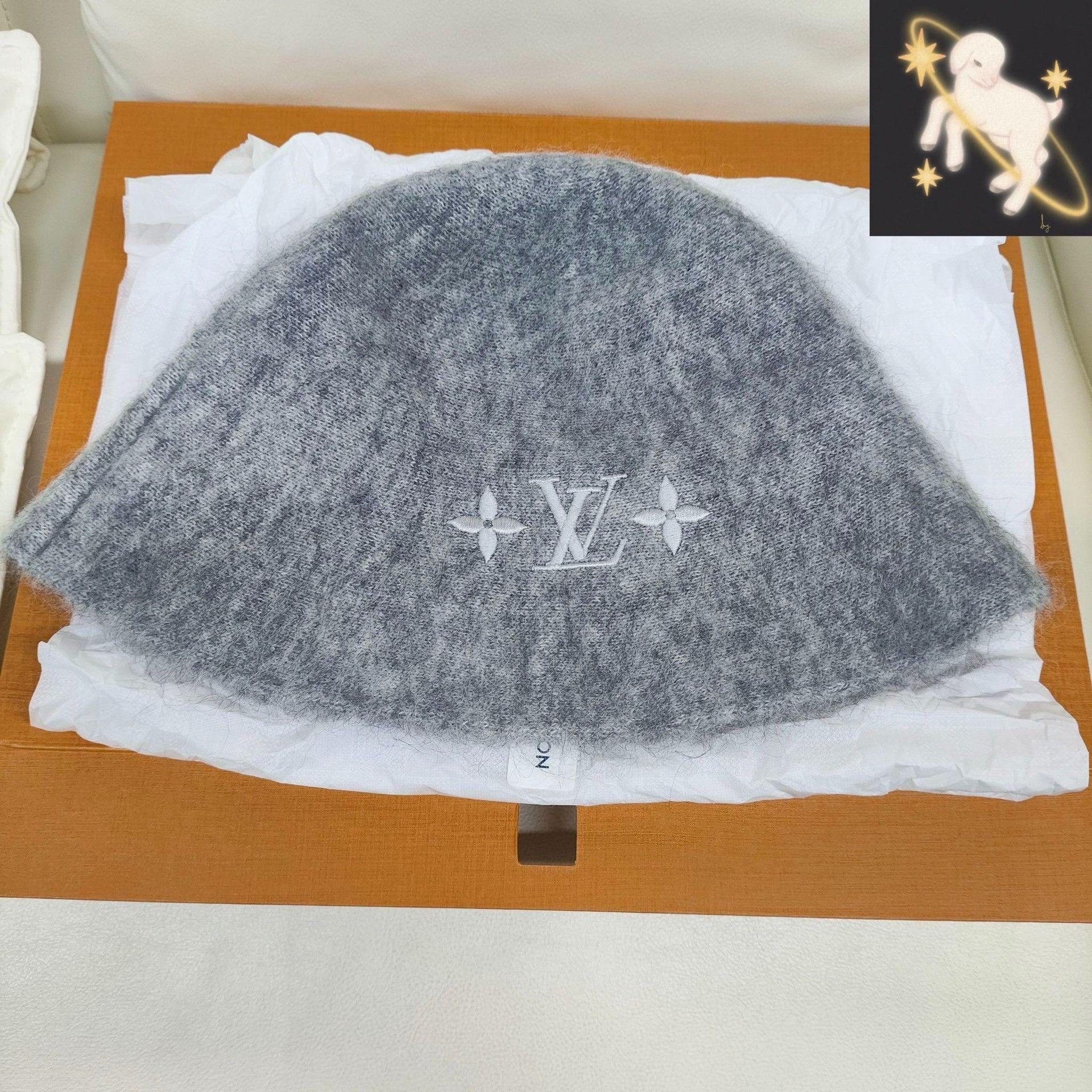 Louis Vuitton Louis Vuitton Gray Hat S Men Size ONE SIZE - 1 Thumbnail