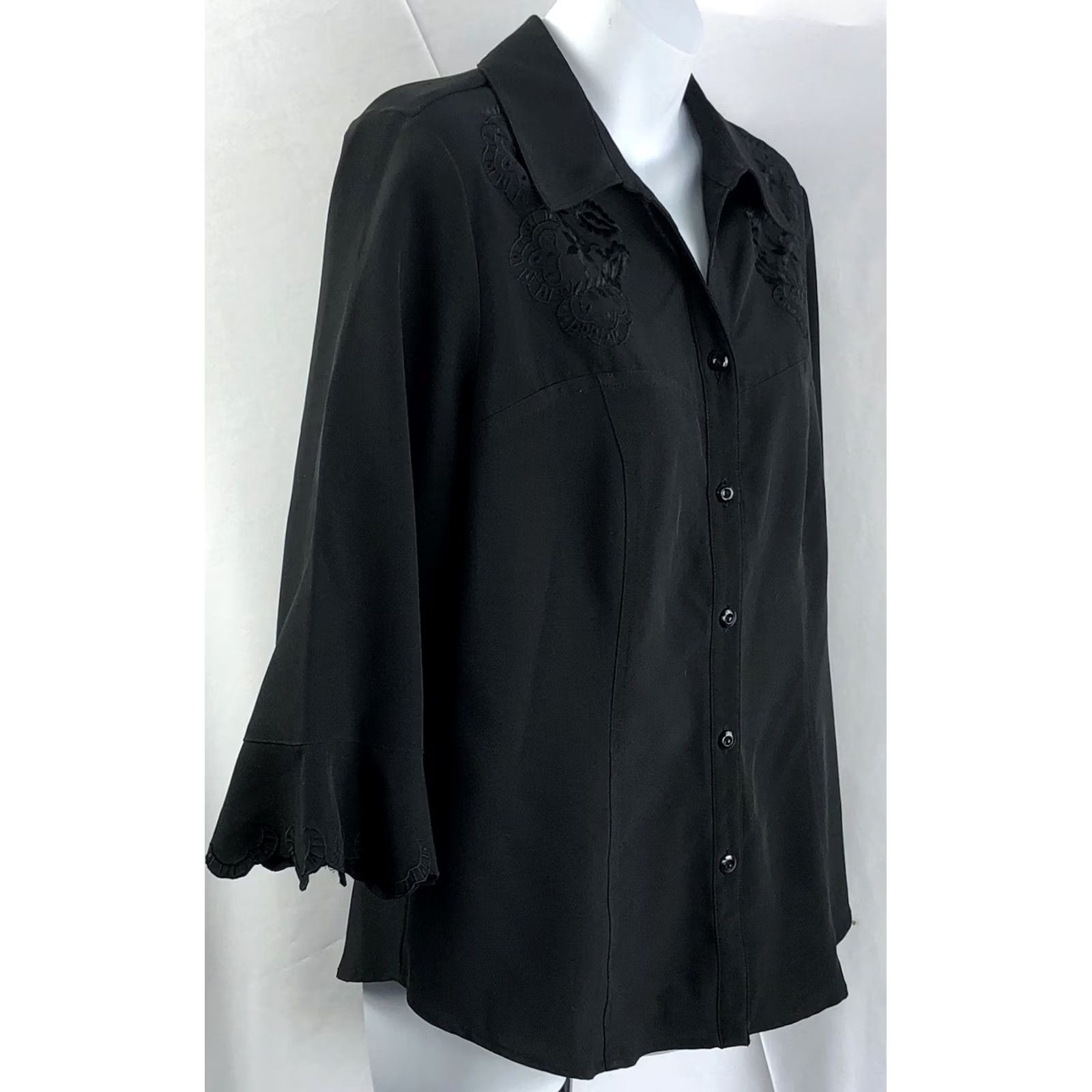 Vintage Covington Top Blouse M Black Embroidered Scalloped 3/4 Sleeve Button Up Womens Shirt Size M / US 6-8 / IT 42-44 - 2 Thumbnail