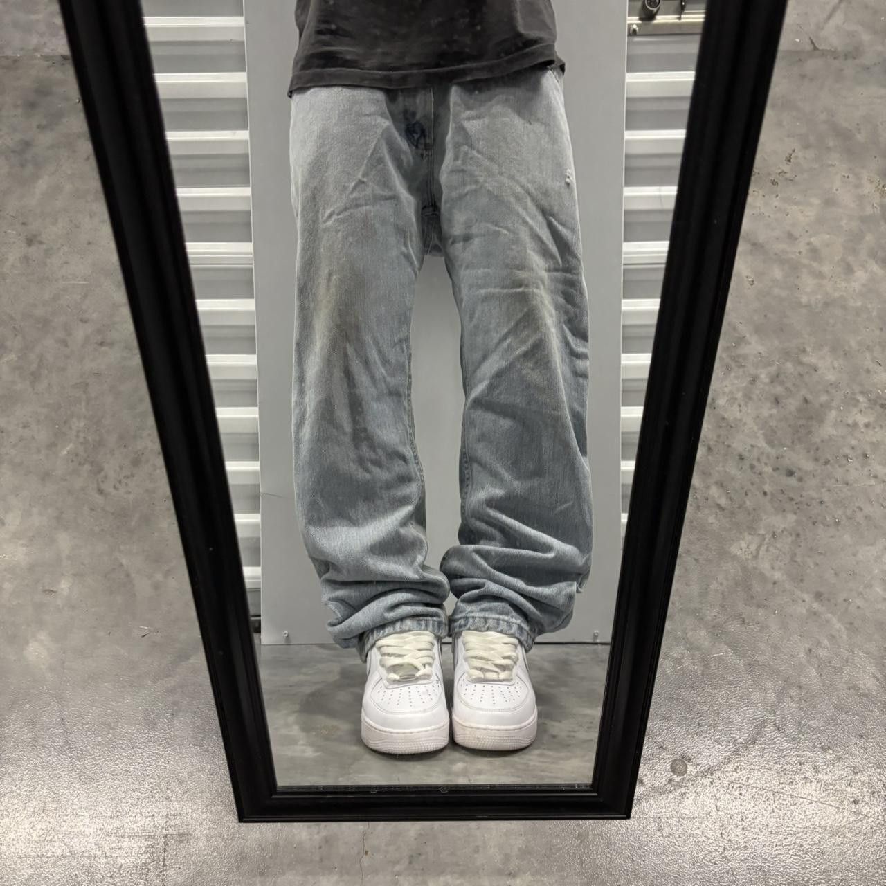 Japanese Brand × Vintage Crazy Vintage Y2K/2000s Faded Light Wash Essential Denim Jeans! Size US 33 - 1 Thumbnail