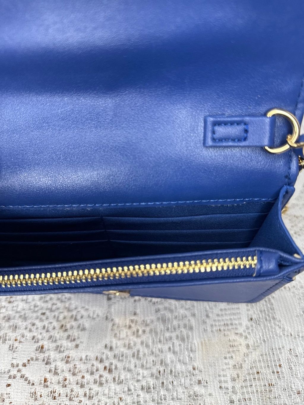 Bebe NWT Bebe Sophia blue quilted crossbody with chain strap Size ONE SIZE - 6 Thumbnail