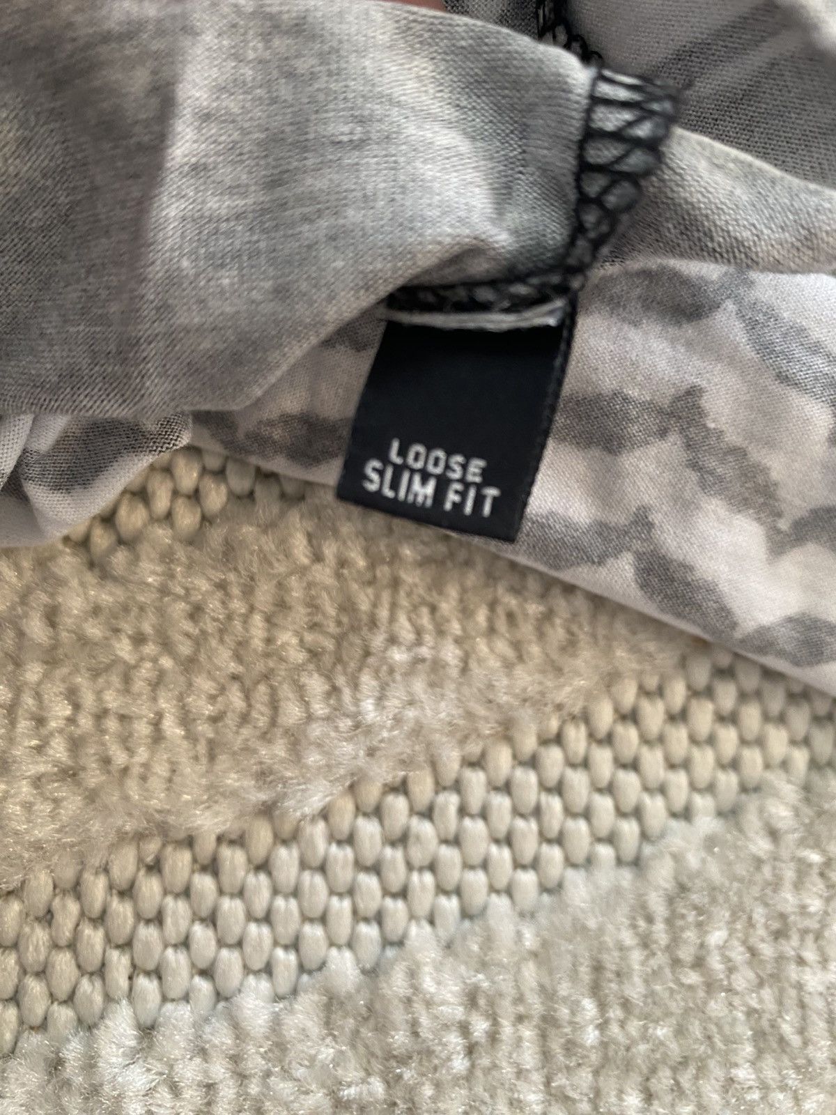 Neil Barrett Neil Barrett Patterned Camouflage Cotton T-shirt (Size S) Size US S / EU 44-46 / 1 - 4 Thumbnail