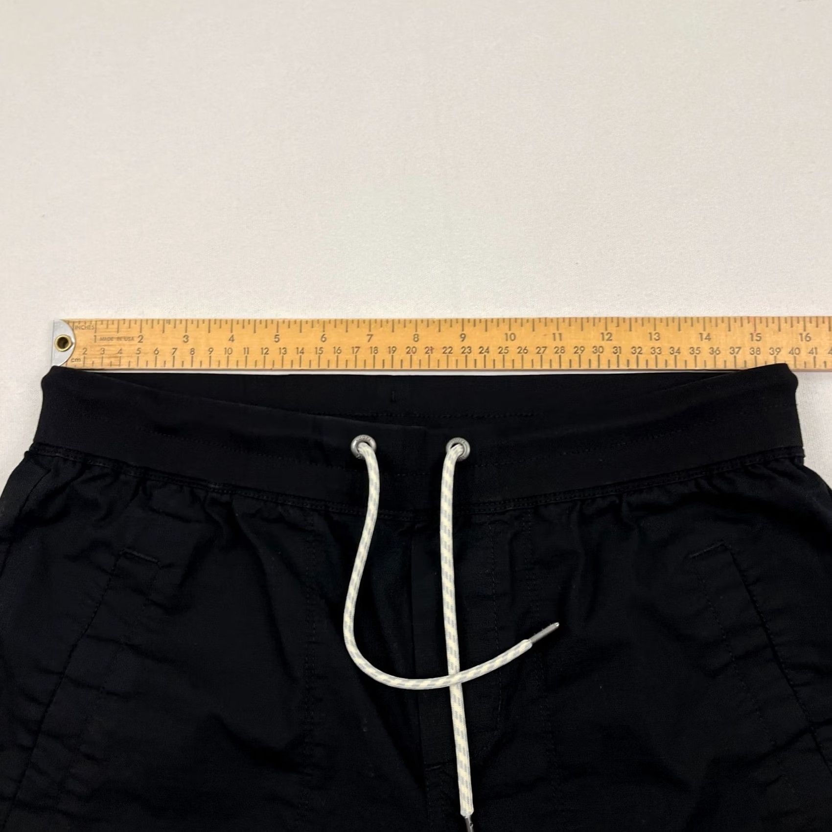 Vuori Vuori Jogger Pants Mens L Black 30" Inseam 30" Tapered Active Comfort Ripstop Traveler Organic Fabric Comfort Pocket Zipper Button Size US 33 - 5 Thumbnail