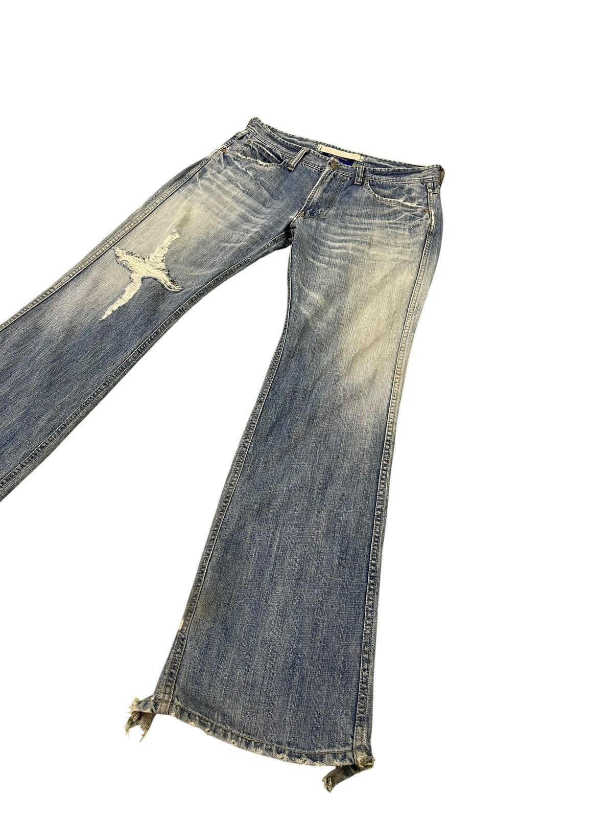 Paul Smith Flare Jeans R Newbold Paul Smith Faded Distres Boot Cut 1🟦9 Size US 32 / EU 48 - 3 Thumbnail