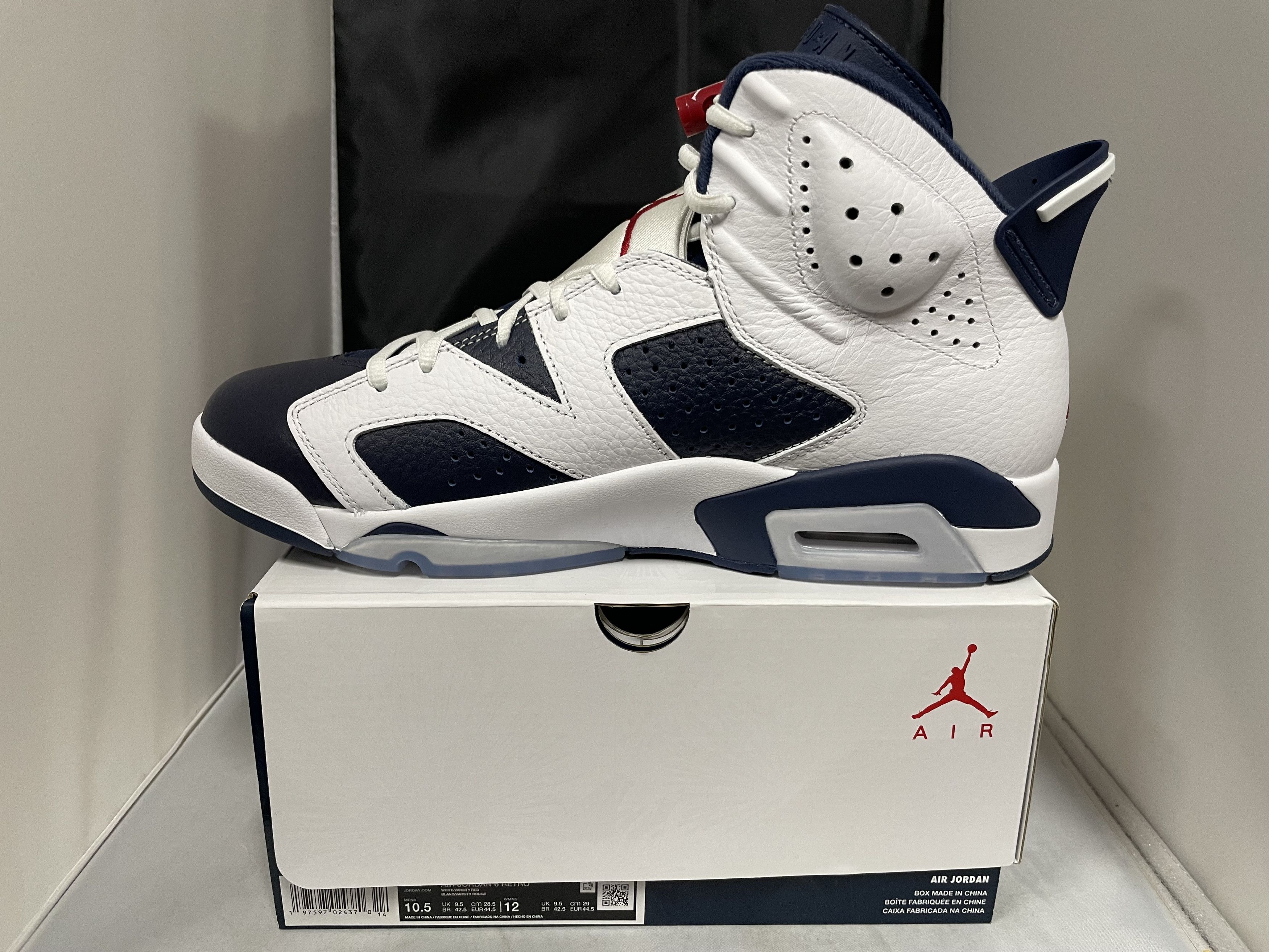 Jordan Brand Air Jordan 6 Retro 'White/Varsity Red' CT8529 164 Size US 10.5 / EU 43-44 - 9 Thumbnail