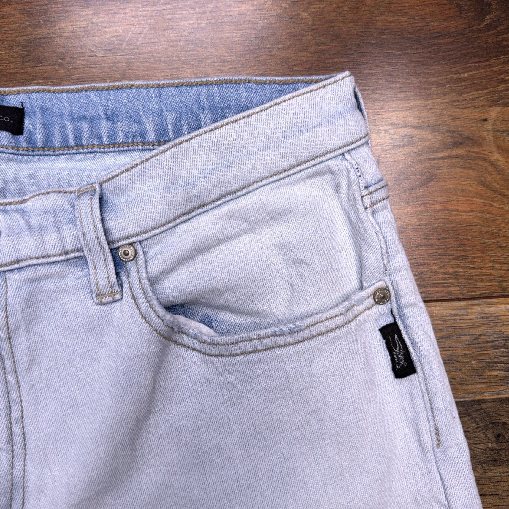 Silver Jeans Co. Silver 90s Boyfriend Jeans Womens 32x27 High Rise Distressed Jeans 90s Womens Blue Cotton Blend Denim Casual Classic Jeans Size 24" / US 00 / IT 34 - 5 Thumbnail