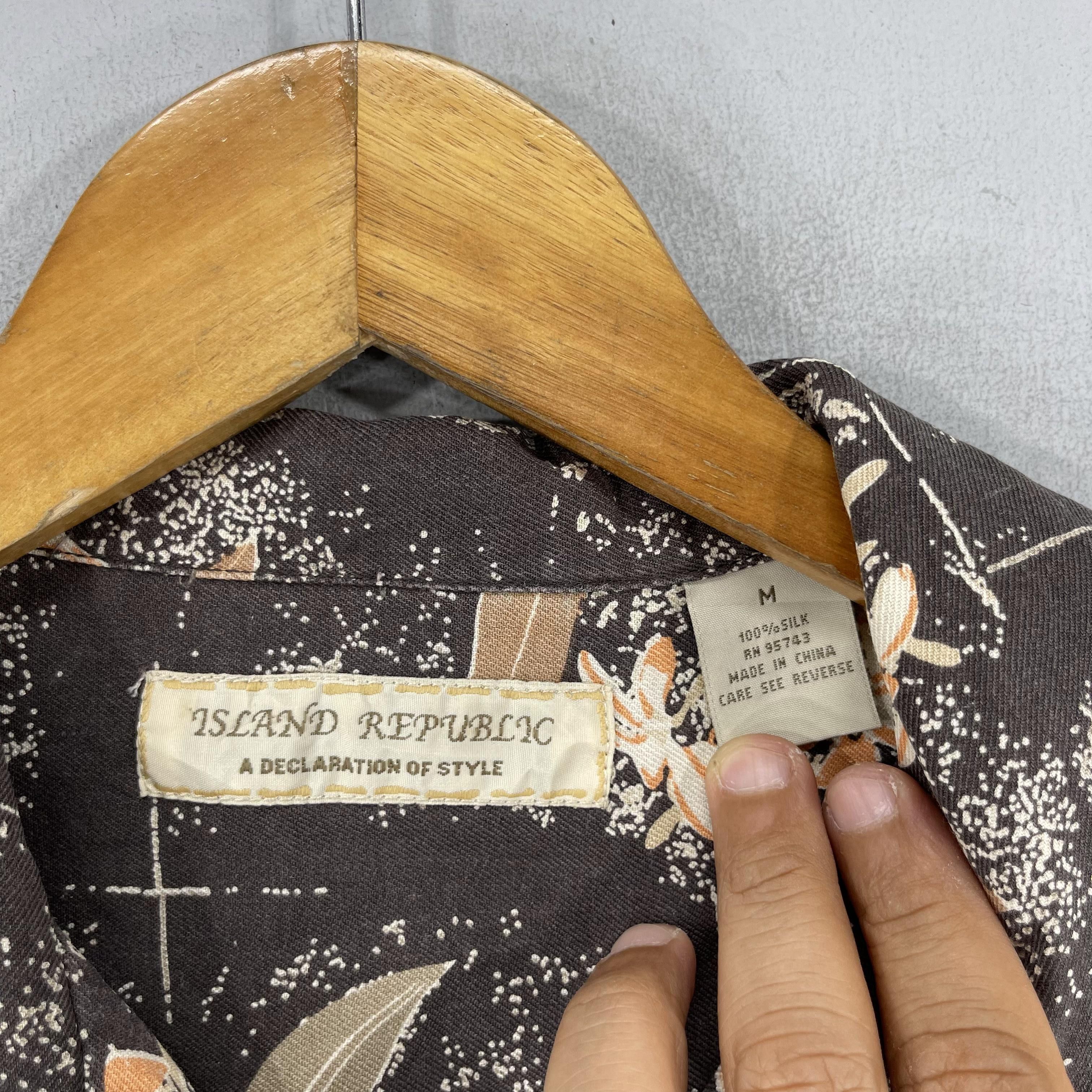 Japanese Brand Vintage Island Republic Hawaii Floral Jasmine Motive Shirt Size US M / EU 48-50 / 2 - 5 Thumbnail