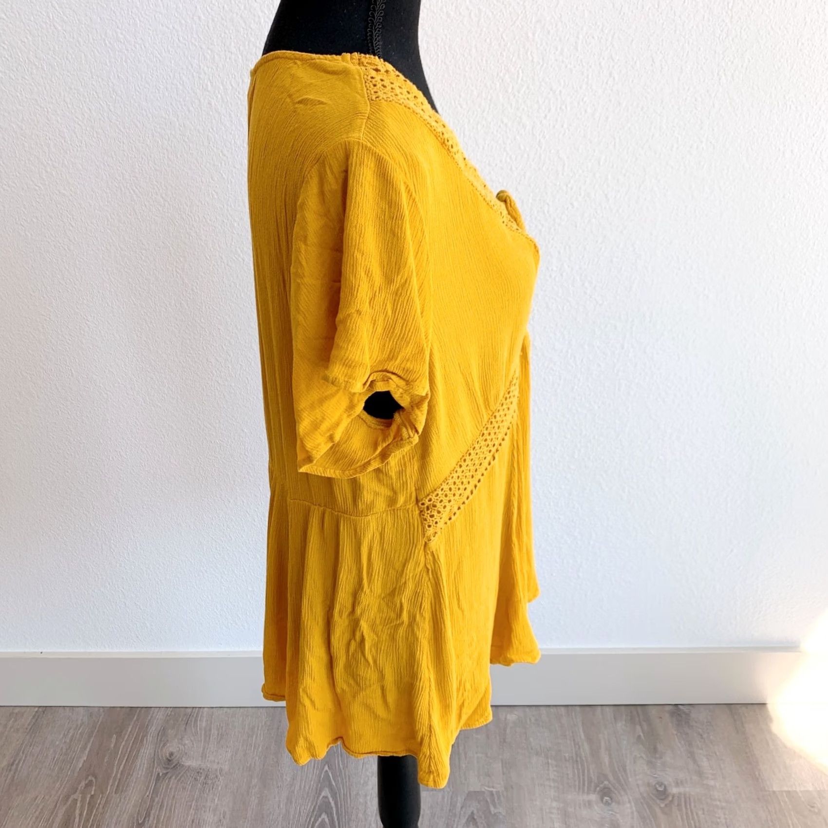 Torrid Torrid Boho V-Neck Mustard Yellow Gold Short Sleeve Blouse Size 1X Womens Shirt Blouse Knit Rayon 100% Buttonless Casual Sleeve Size XL / US 12-14 / IT 48-50 - 3 Thumbnail
