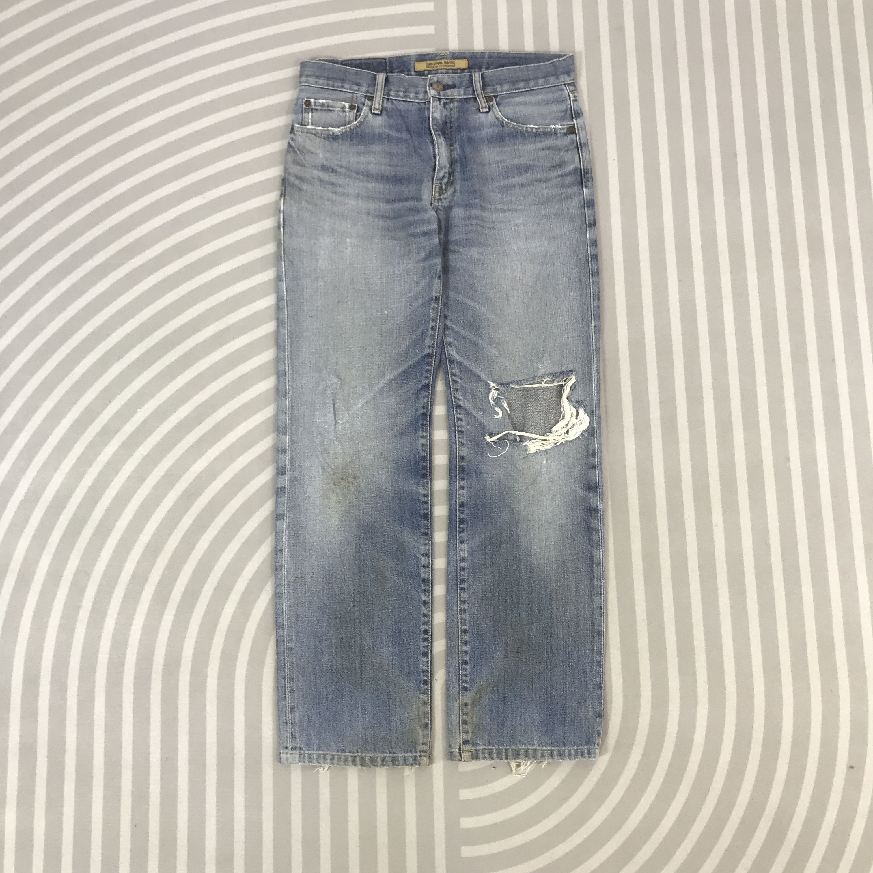 Uniqlo Vintage Uniqlo Japan Distressed Denim Pants Size US 32 / EU 48 - 1 Thumbnail