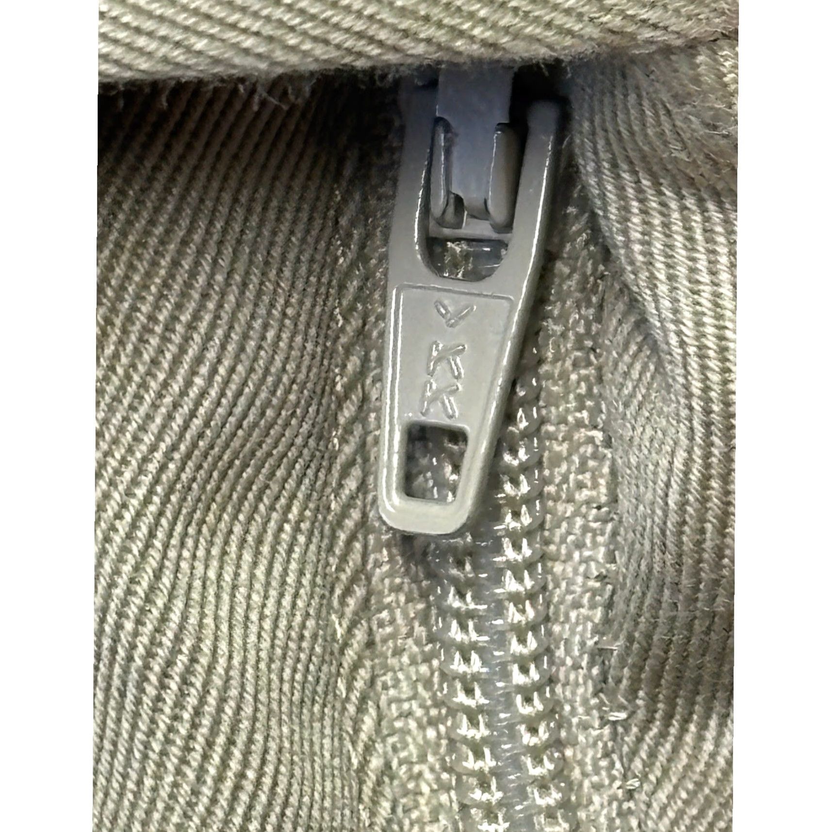 Brooks Brothers Brooks Brothers Country Club Mens Pants Chino Straight Leg 38x28 Khaki Pleated Cuffed Cotton Size US 38 / EU 54 - 3 Thumbnail