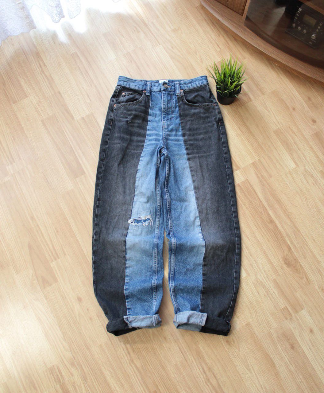 Bdg 🔥 BDG Avant Garde Cargo Baggy Distressed Y2K Denim Pants Size US 30 / EU 46 - 2 Thumbnail