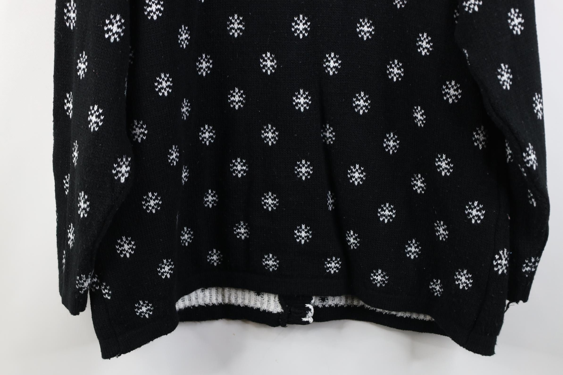 Vintage Vintage 90s Christmas Bear Present Knit Cardigan Sweater USA Size L / US 10 / IT 46 - 13 Thumbnail