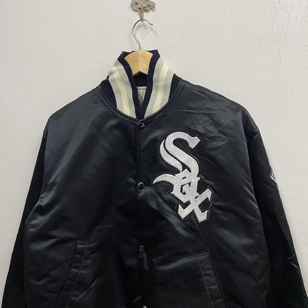 Starter vintage 80s Starter Chicago White Sox satin varsity jacket Size US M / EU 48-50 / 2 - 4 Thumbnail