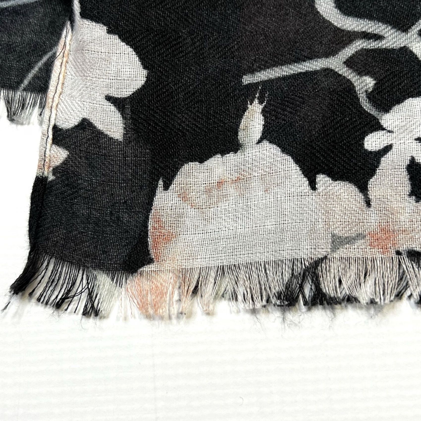 Pinko Jane & Berry Floral Scarf, 37" by 37", Black Pink Gray, Polyester, NEW, Woven, Fringe, Square Scarf, Women, Vintage No, Standing: N/A Size ONE SIZE - 4 Thumbnail