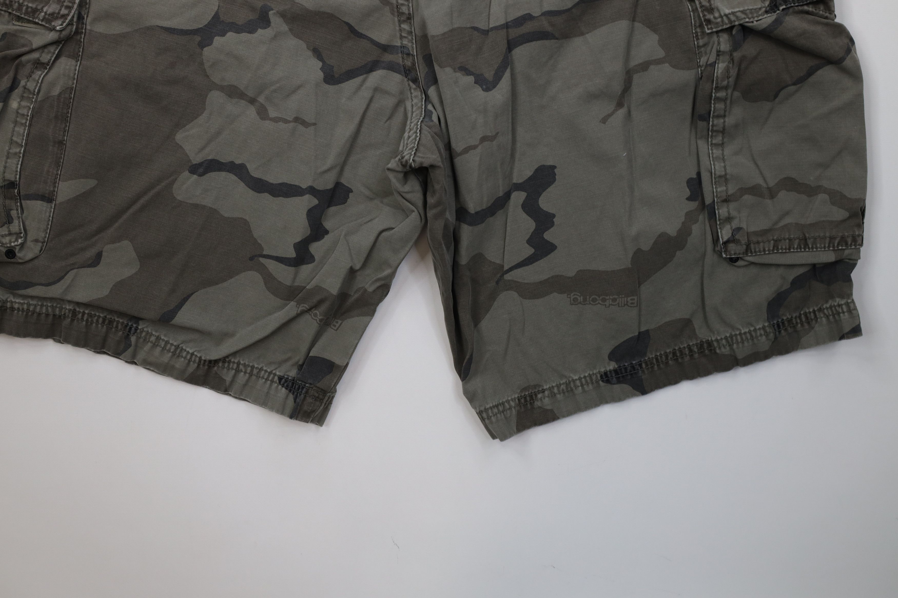Billabong Vintage 90s Y2K Billabong Surfing Camouflage Cargo Shorts Size US 38 / EU 54 - 12 Thumbnail