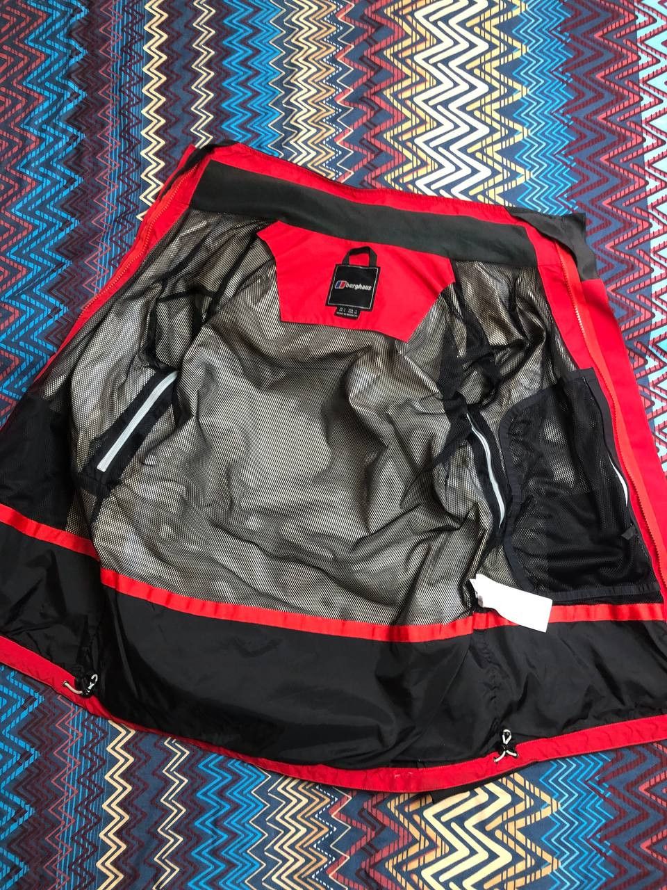 Berghaus vintage Berghaus logo Y2K Light jacket GORE-TEX Streetwear Size US S / EU 44-46 / 1 - 19 Thumbnail