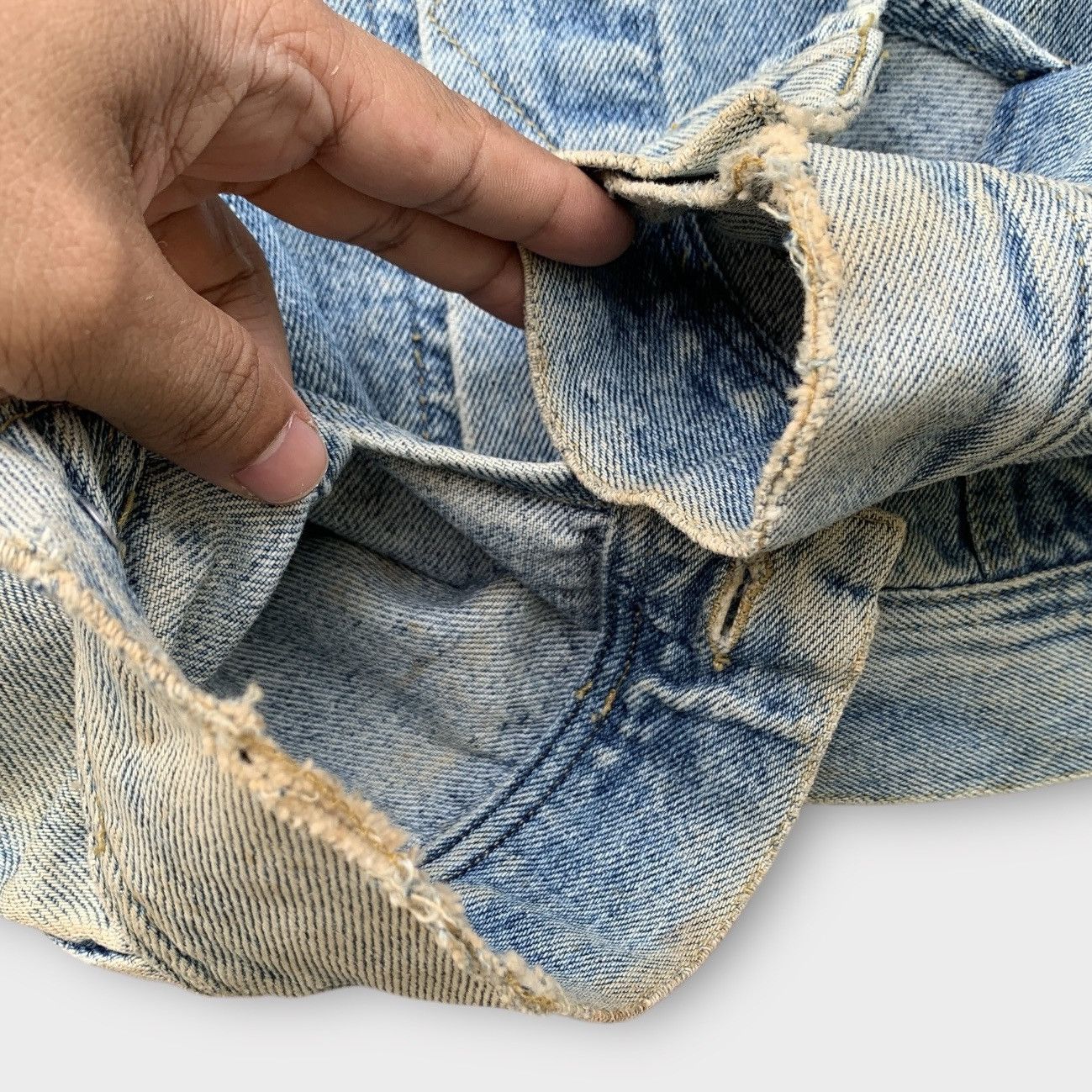 Lee VINTAGE DISTRESSED LEE LIGHT WASH DENIM JEANS JACKET Size US L / EU 52-54 / 3 - 9 Thumbnail