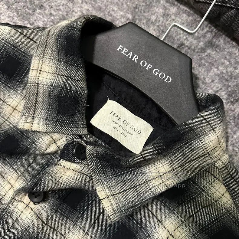 Fear of God 3rd Black and White Back Pull.