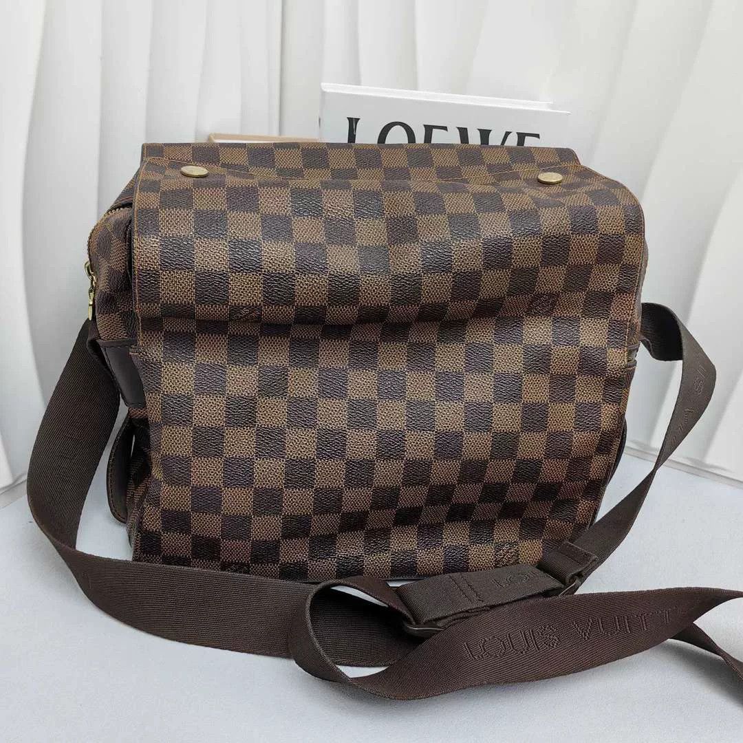 Louis Vuitton Pre-loved Bag Very good condition Size ONE SIZE - 1 Thumbnail
