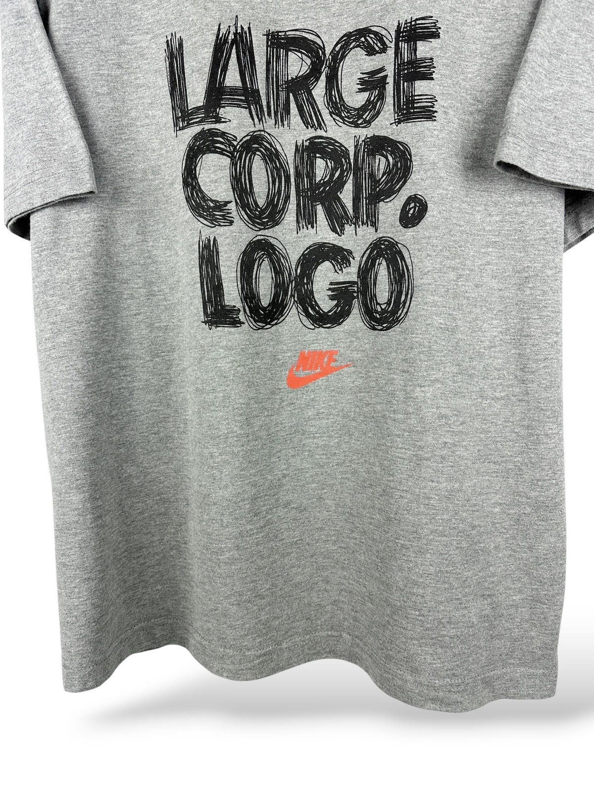 Nike Vintage Y2K Nike Large Corp. Logo T-Shirt Size US L / EU 52-54 / 3 - 4 Thumbnail
