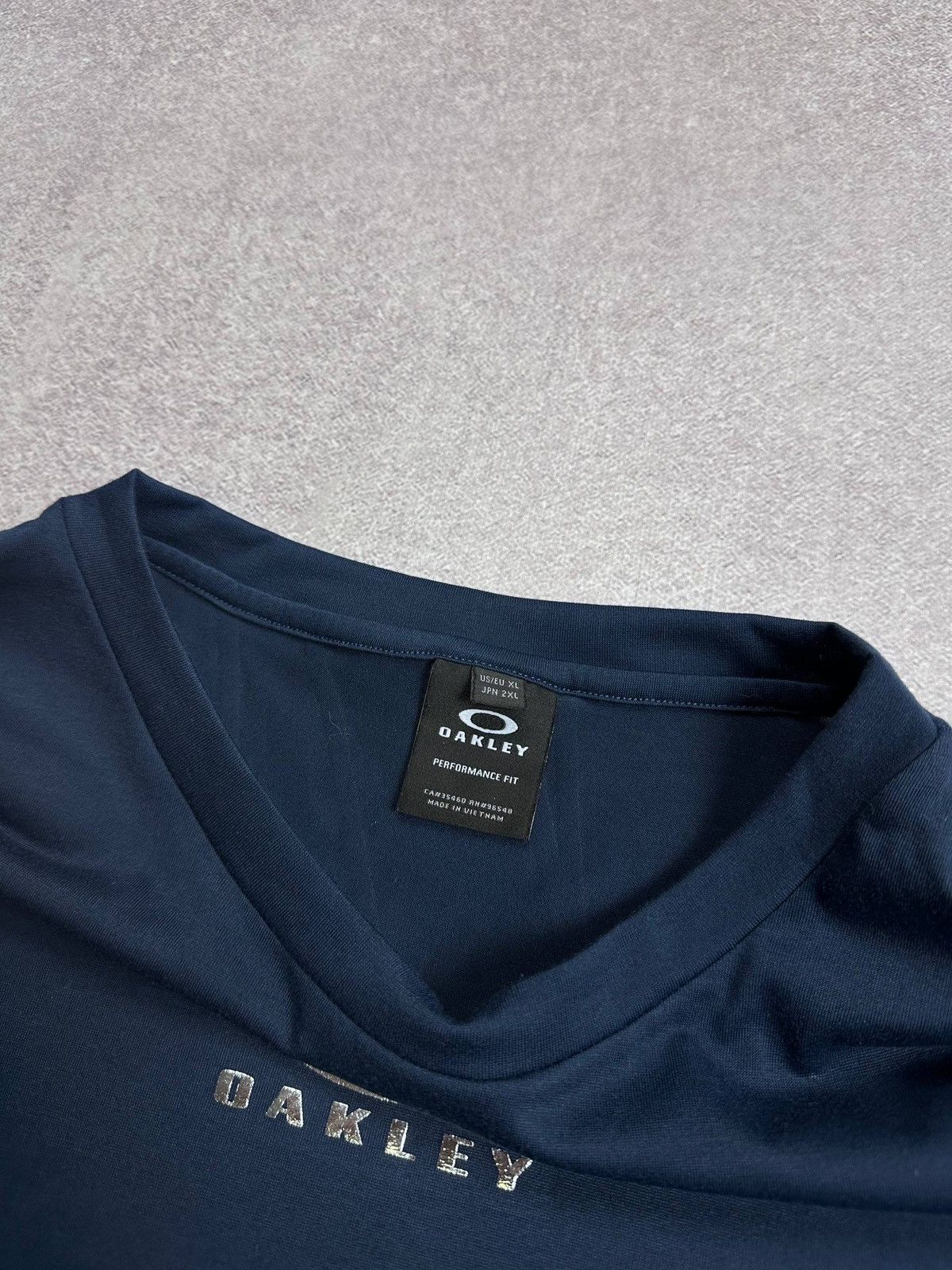 Oakley Vintage Oakley Software Y2K T-shirt XL Size US XL / EU 56 / 4 - 3 Thumbnail