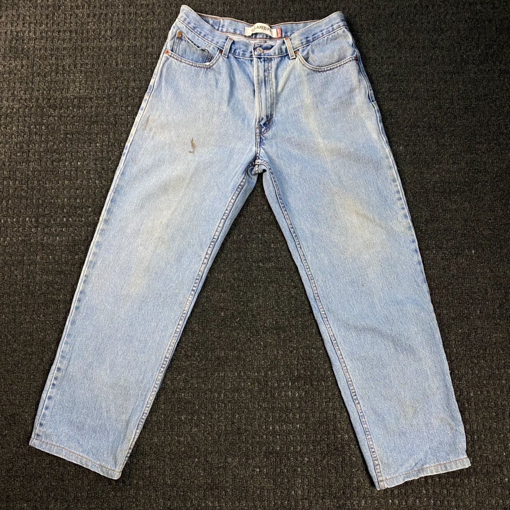Levi's VINTAGE Levi’s 550 Jeans 34 x 29 Relaxed Light Wash Blue Denim Men Jeans 80s 90s Grunge Hip Hop Hipster Retro Band College Inseam 29 Waist 34 Mens Size US 34 / EU 50 - 2 Thumbnail